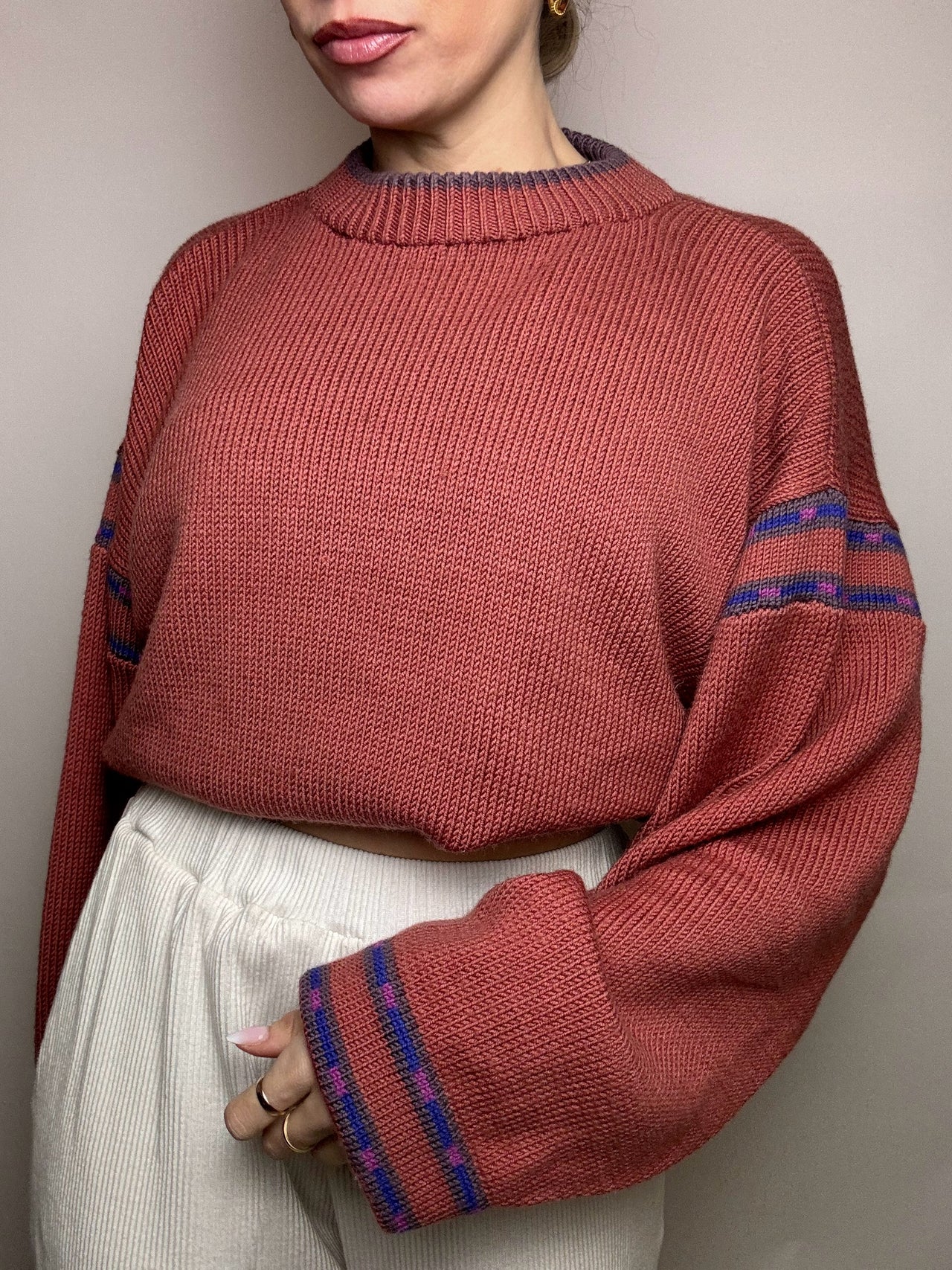 Dark pink knit sweater M/L vintage