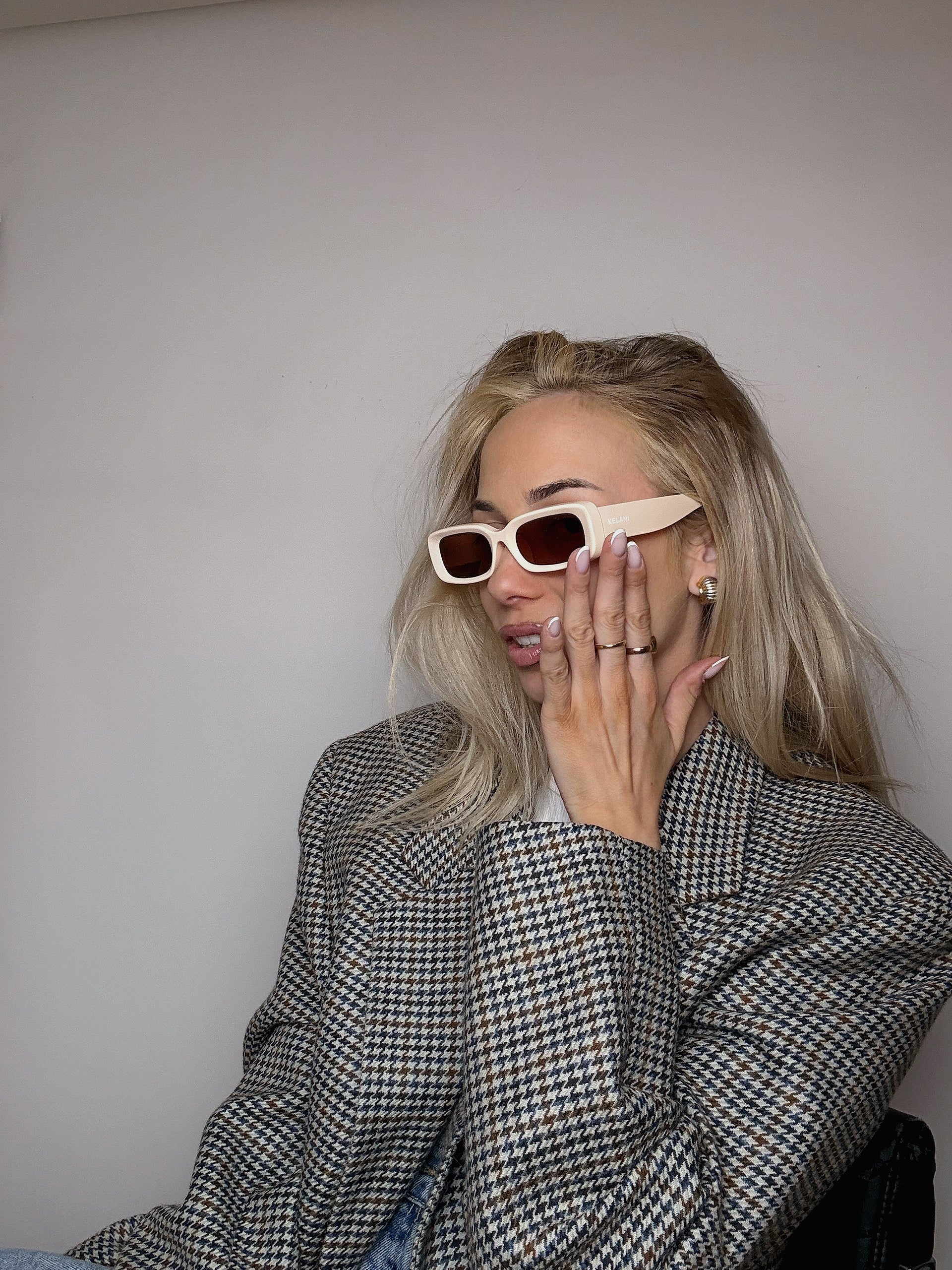 Blaue, recycelte, rechteckige Vintage-Brille mit blauen Gläsern 