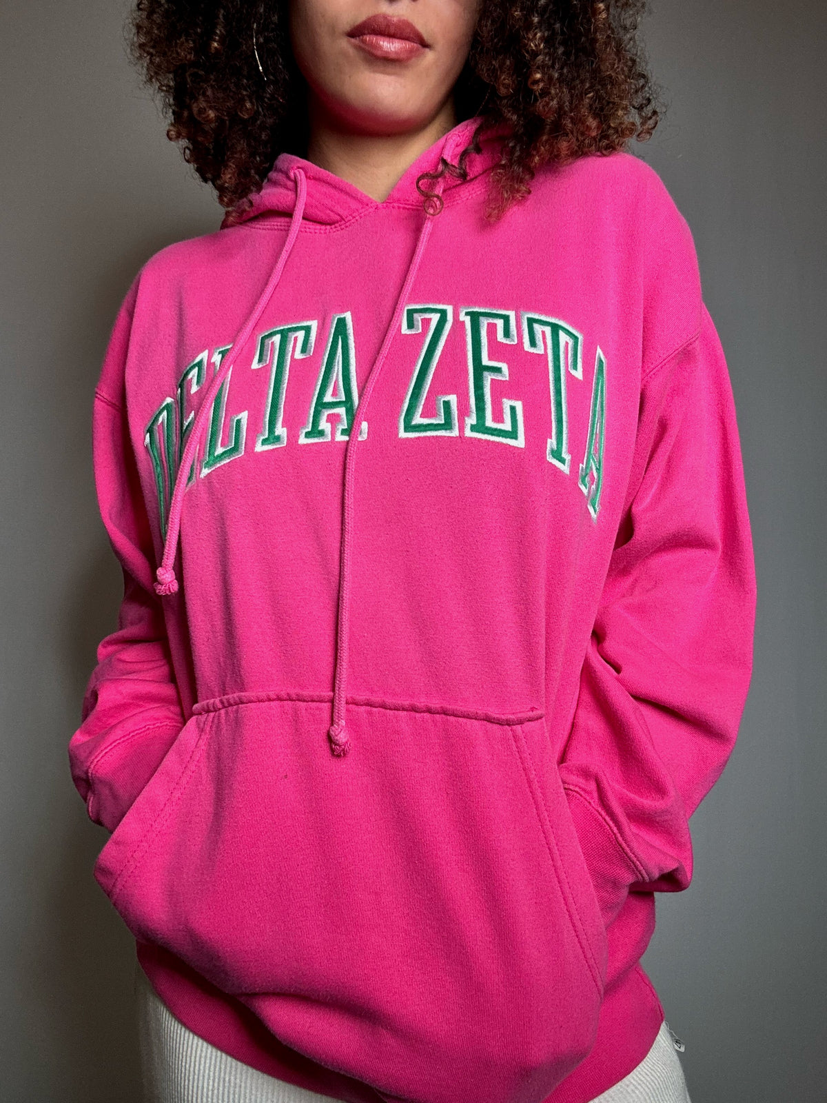Vintage Delta Zeta fuchsia sweatshirt M