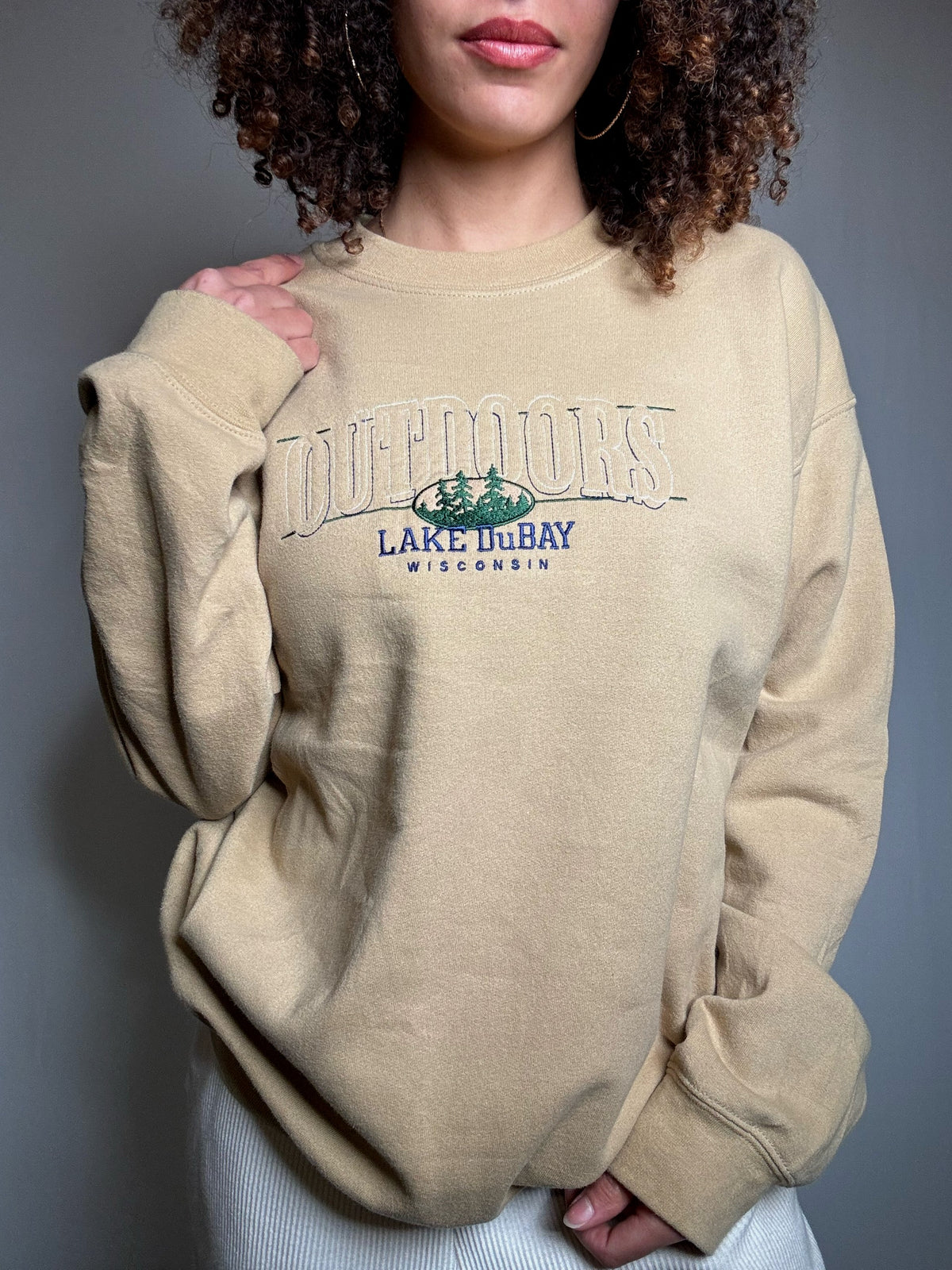 Besticktes Sweatshirt Beige Lake Dubay M Vintage