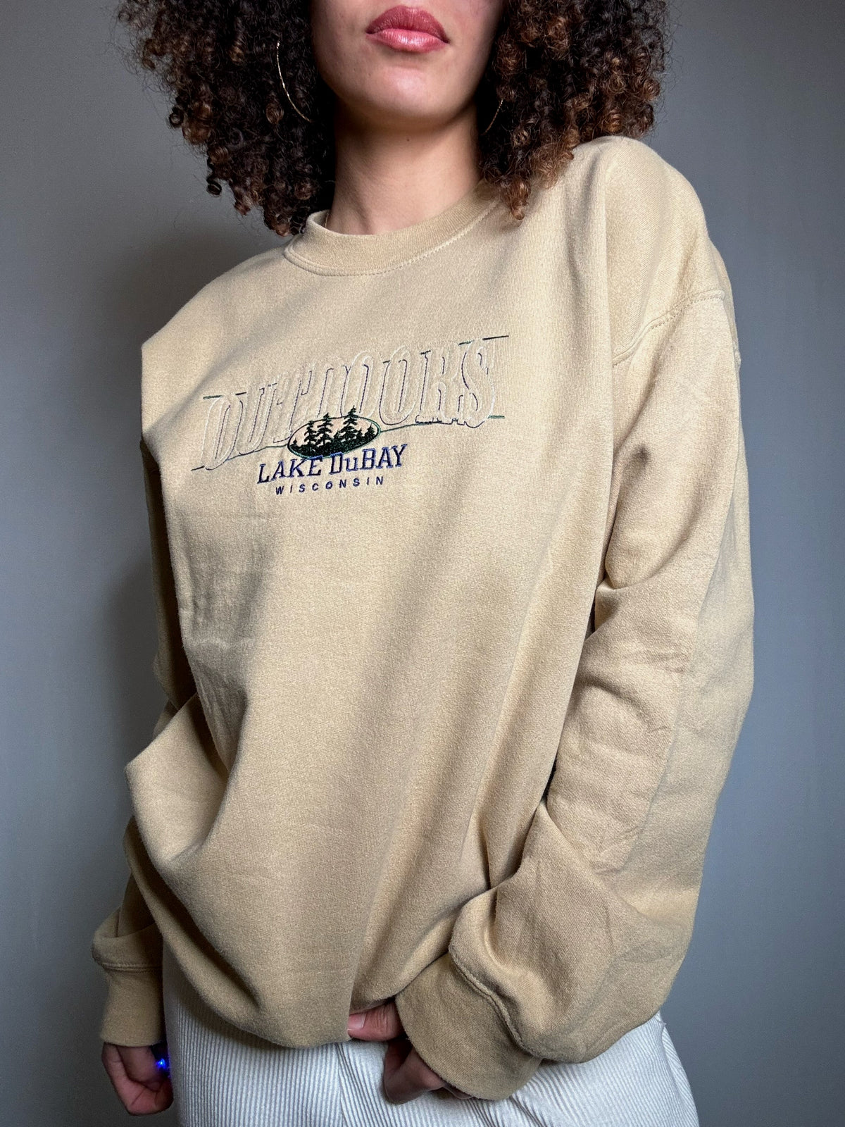 Besticktes Sweatshirt Beige Lake Dubay M Vintage
