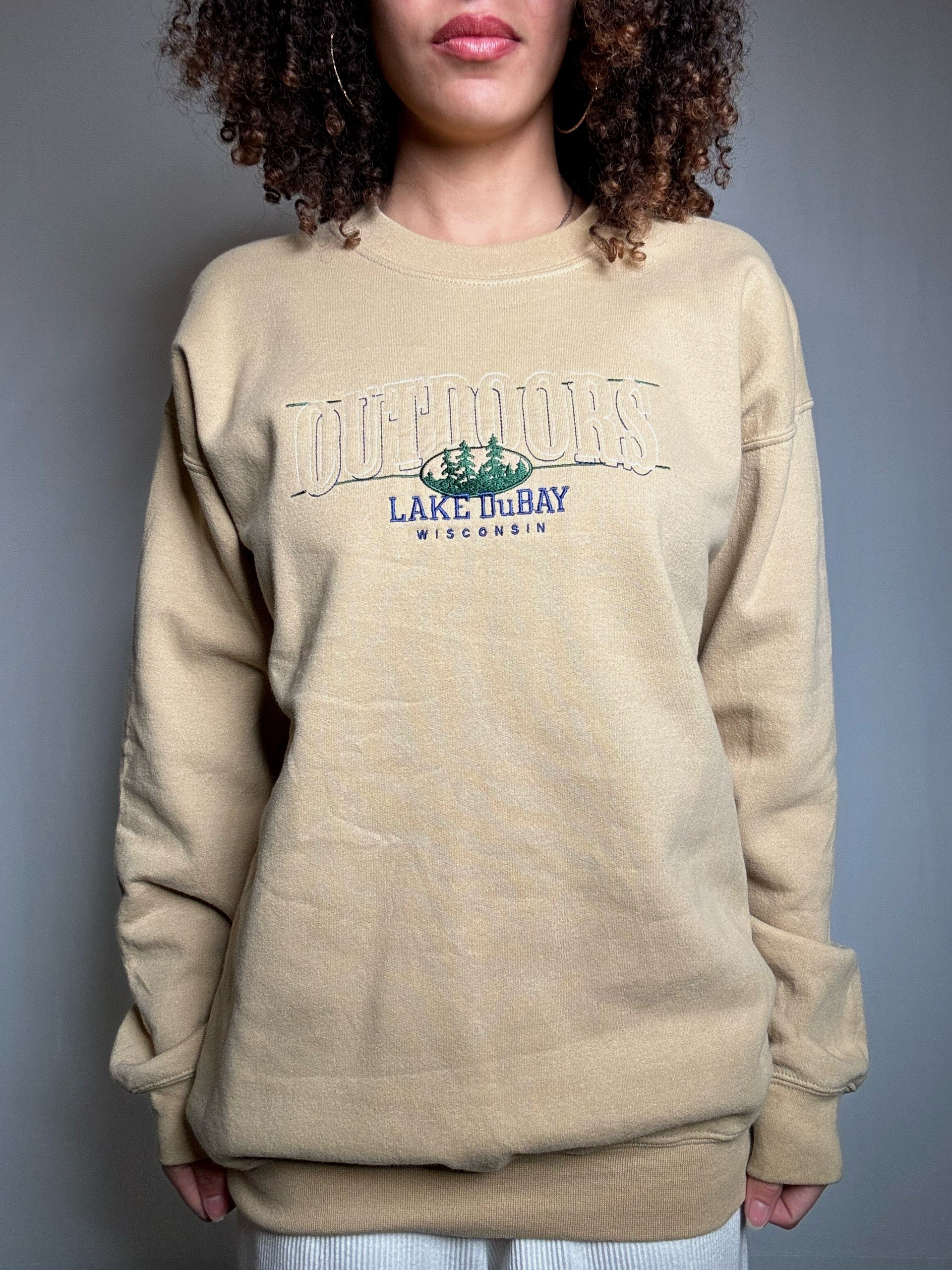 Sweat brodé beige Lake Dubay M vintage