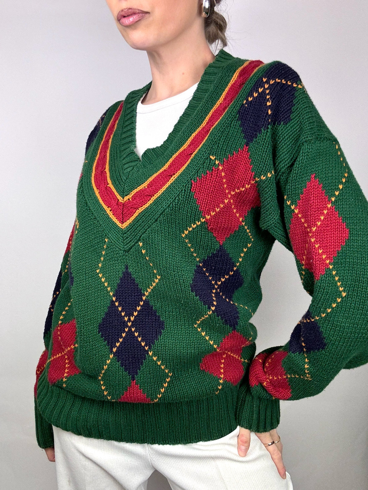 Green argyl pattern v-neck sweater M vintage