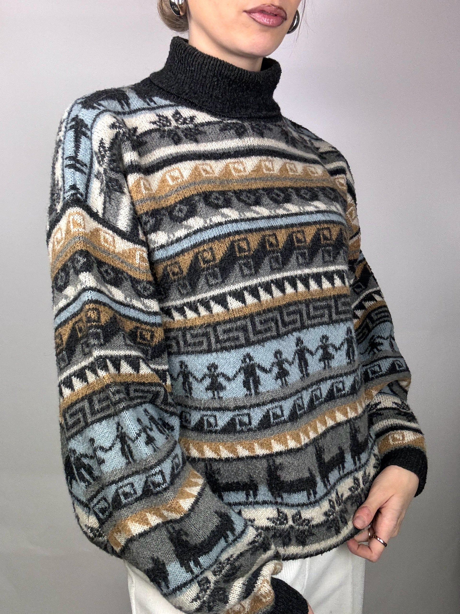 Vintage L gray and beige patterned turtleneck sweater
