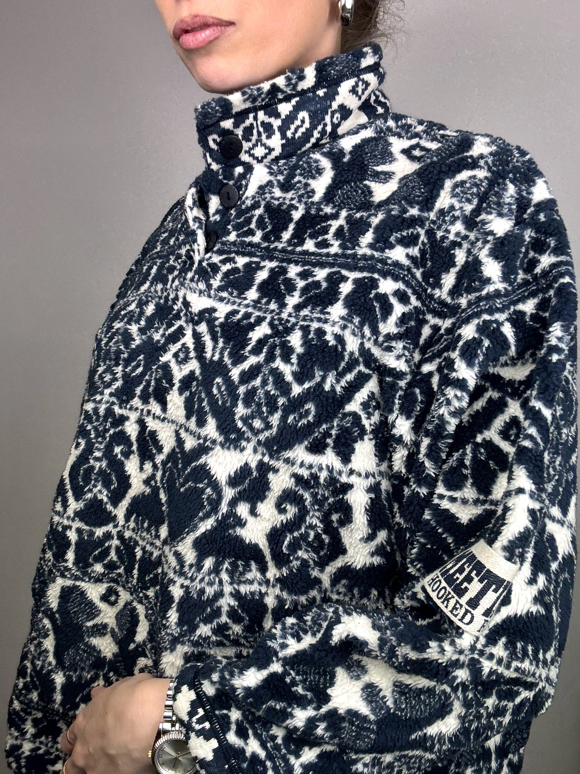 Vintage M Black and White Patterned Thick Fleece