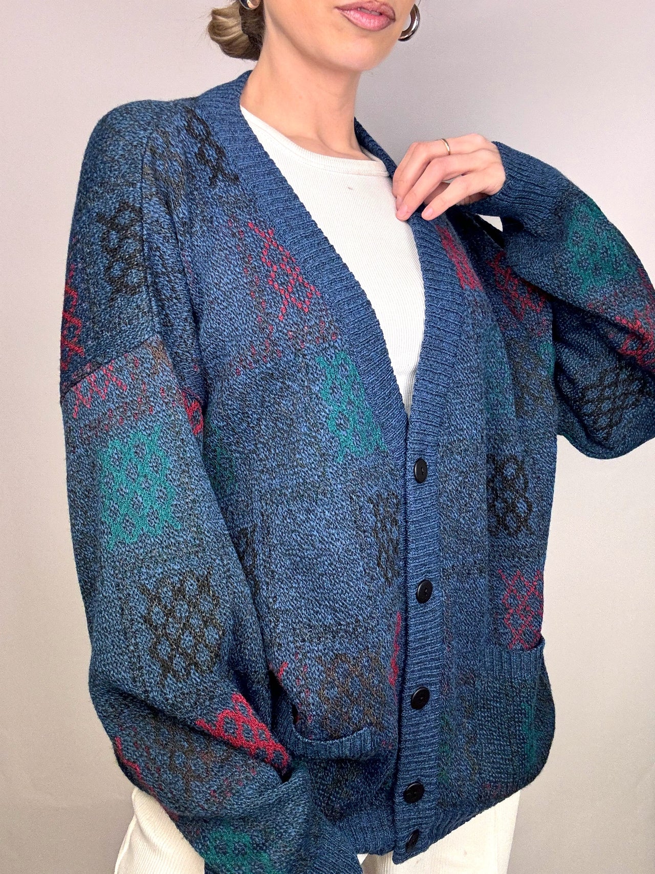 Cardigan bleu à motifs M vintage