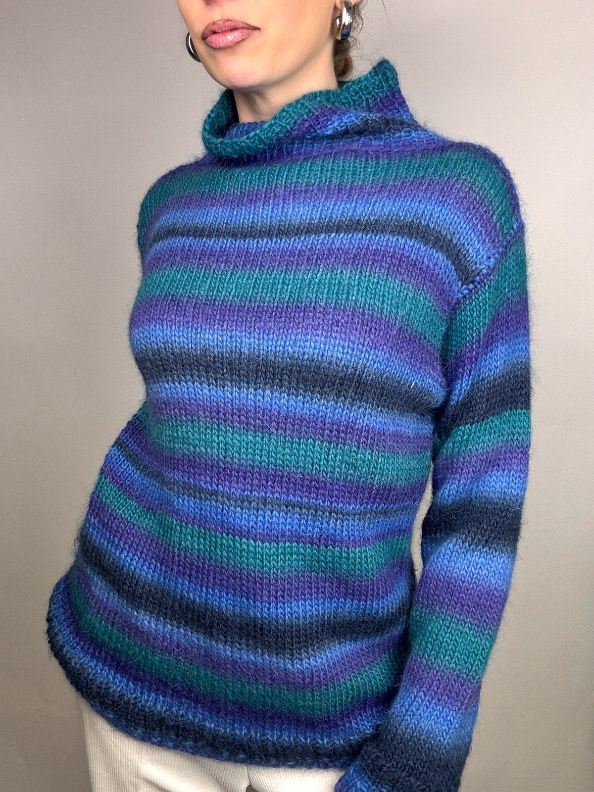 Vintage M/L blue striped turtleneck sweater