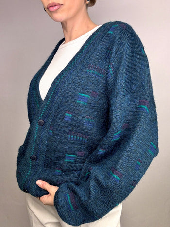 Cardigan bleu à motif L vintage