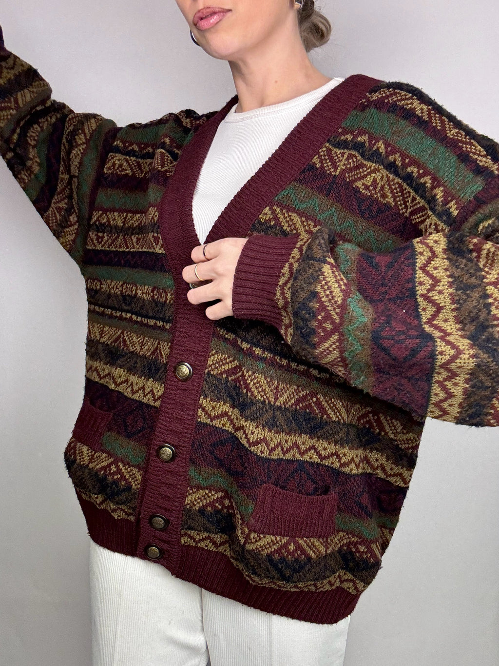 Burgunderrote und braune Strickjacke mit Vintage-Muster L