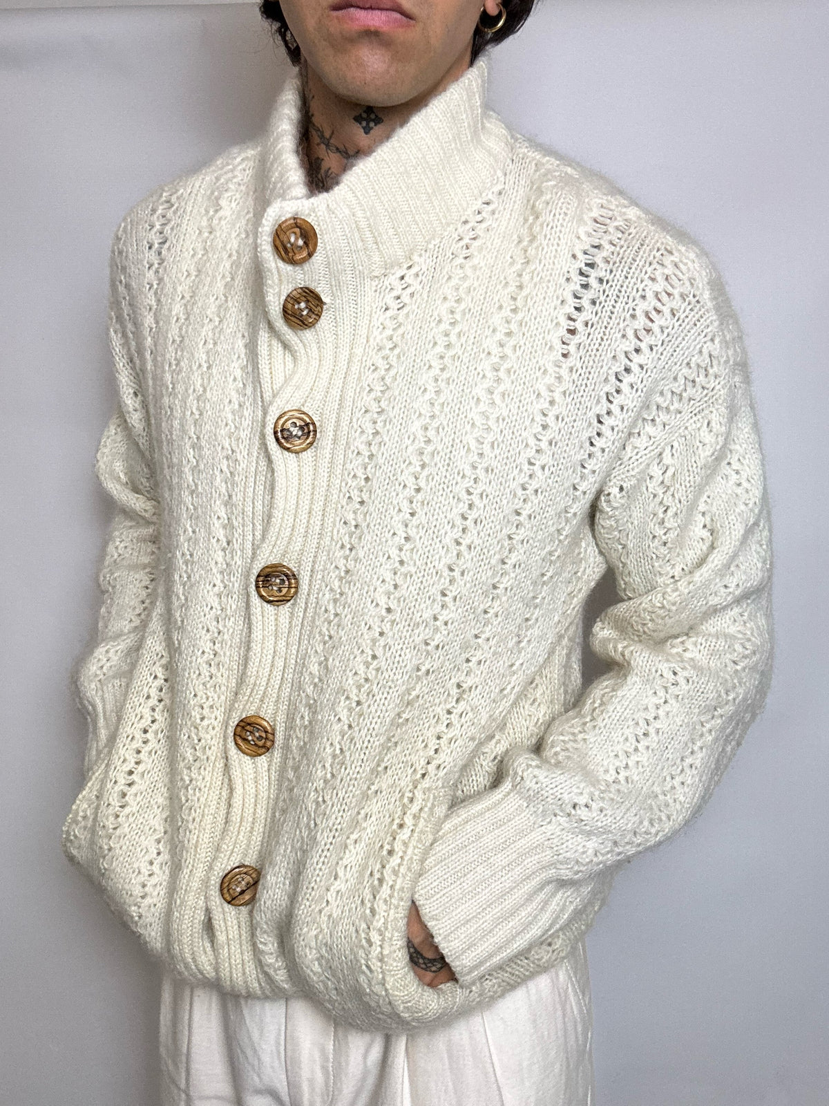 Vintage chunky knit cardigan with wooden buttons, size L