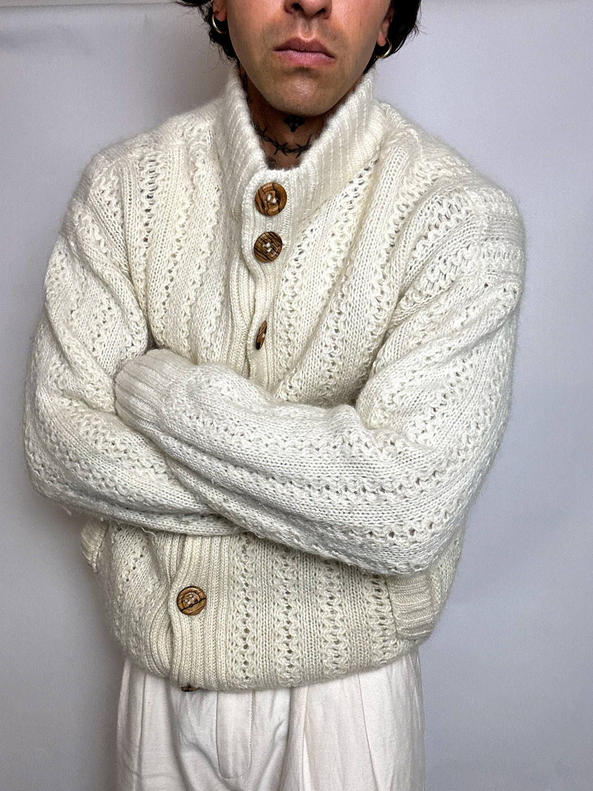 Vintage chunky knit cardigan with wooden buttons, size L