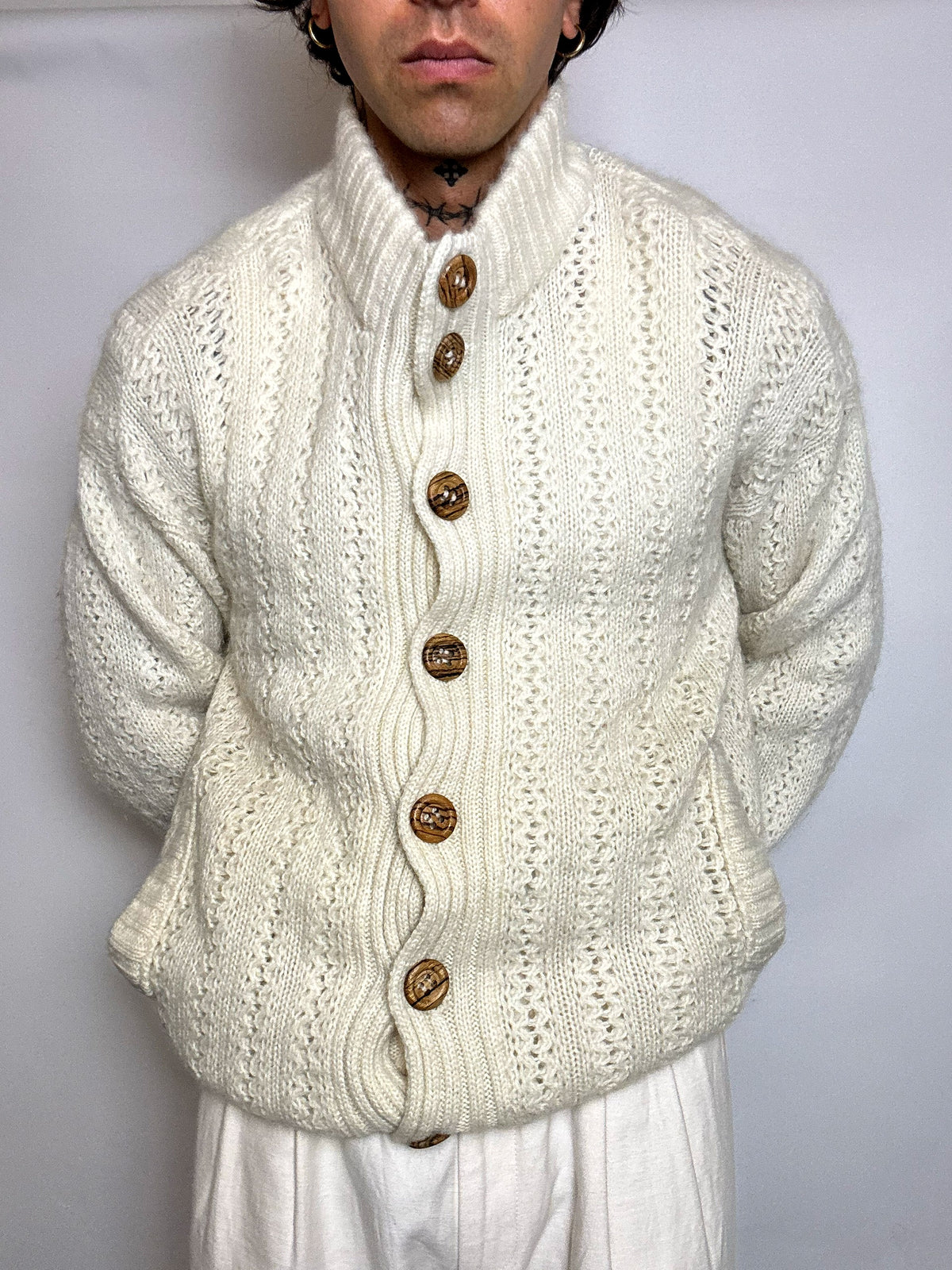 Vintage chunky knit cardigan with wooden buttons, size L