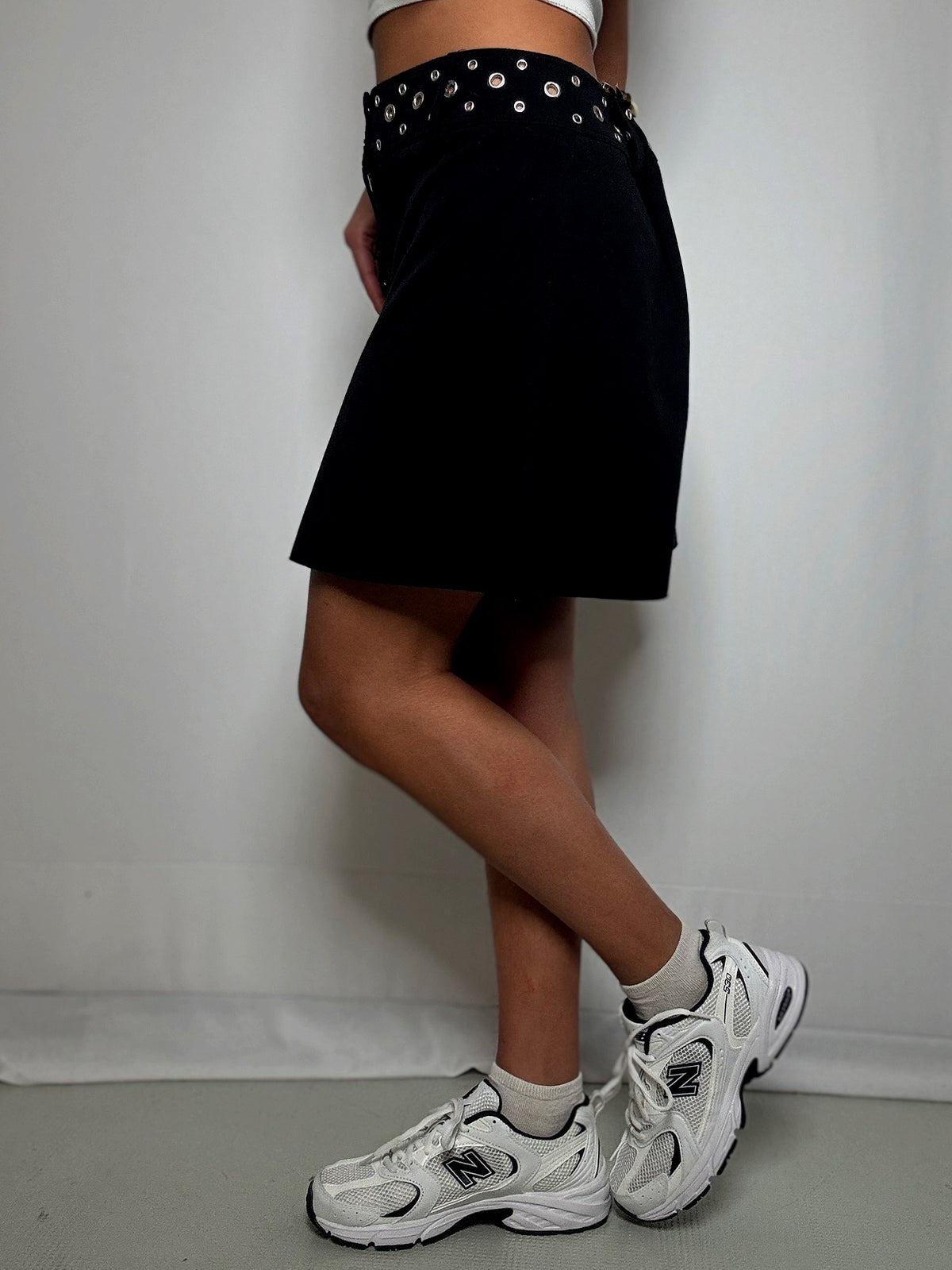 Jupe noire avec détails L vintage