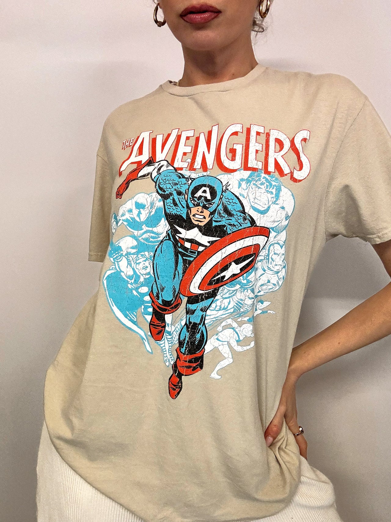 MARVEL x AVENGERS L vintage beige t-shirt 