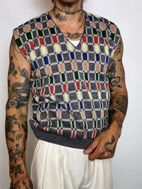 vintage L graphic knit vest