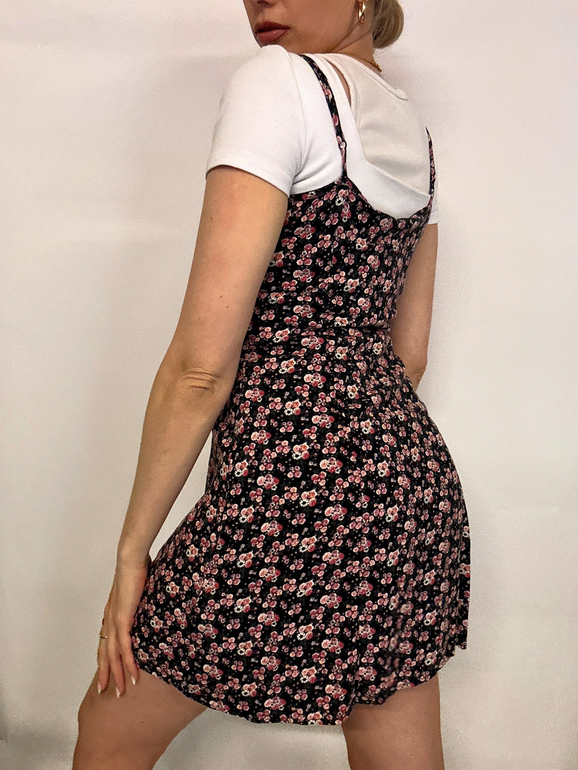 Robe à fleurs noire et rose S/M vintage