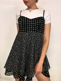 Robe fleurie noire et blanche S/M vintage
