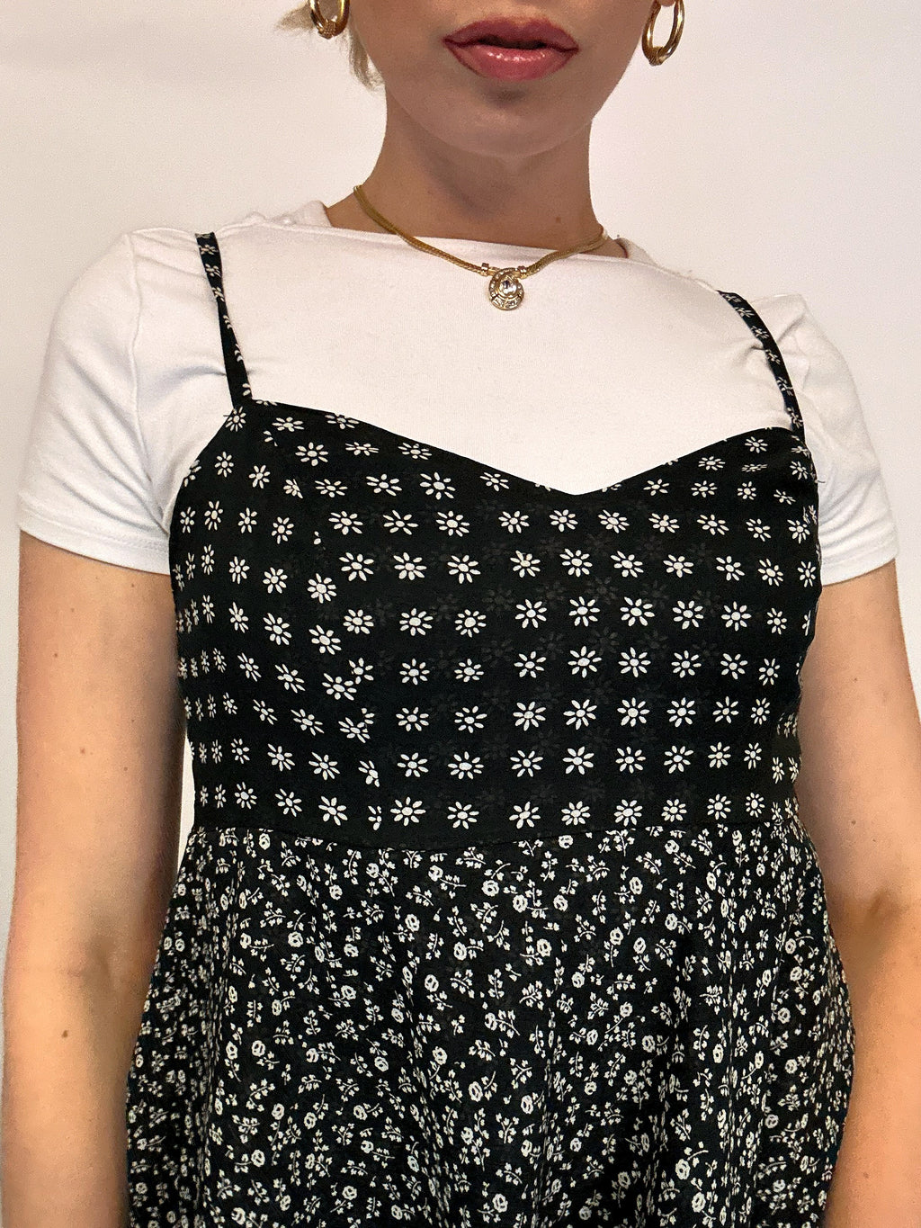 Robe fleurie noire et blanche S/M vintage