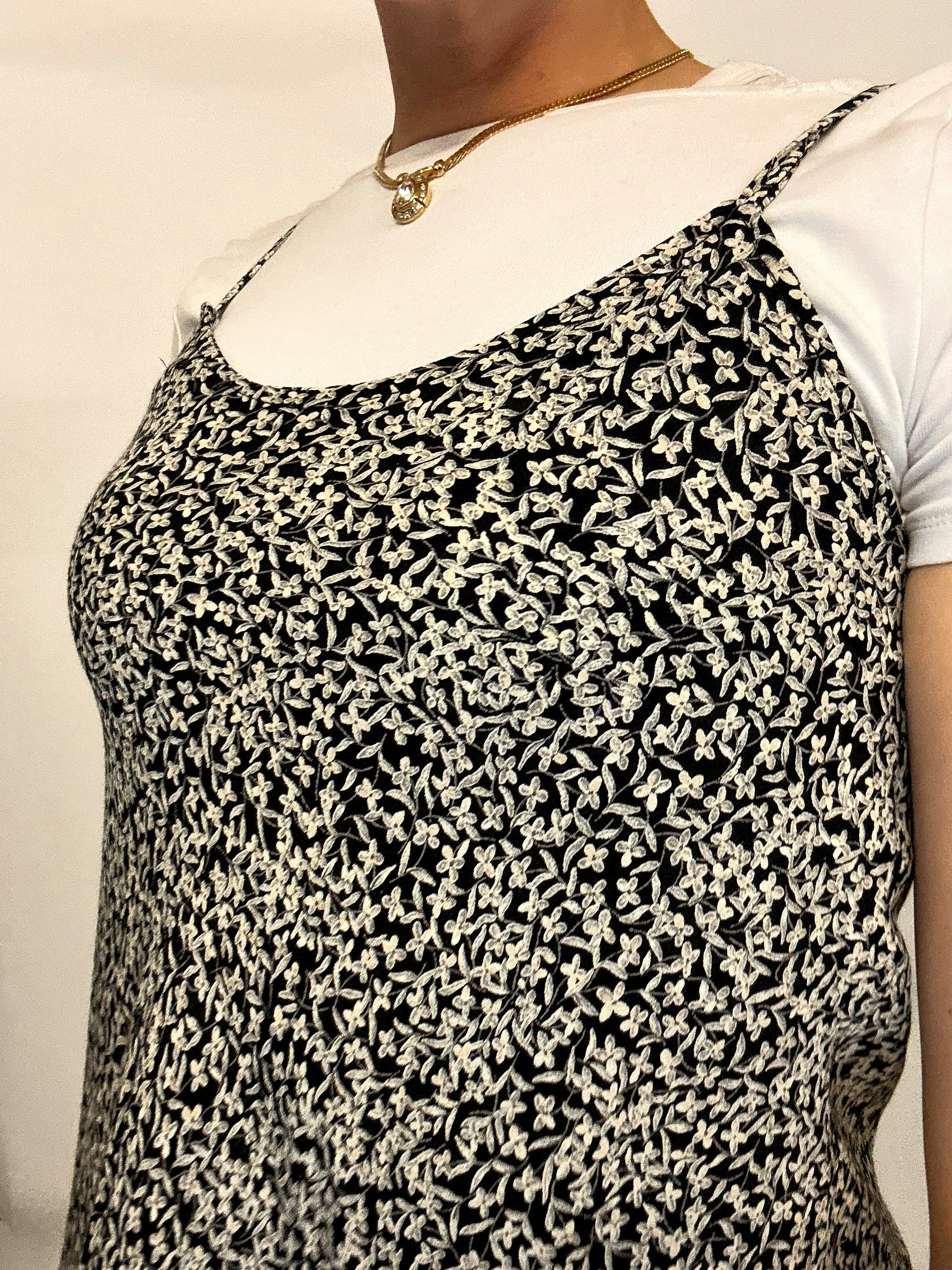 Robe fleurie noire et blanche S/M vintage