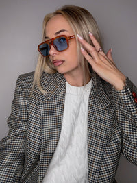 Blaue, recycelte, rechteckige Vintage-Brille mit blauen Gläsern 