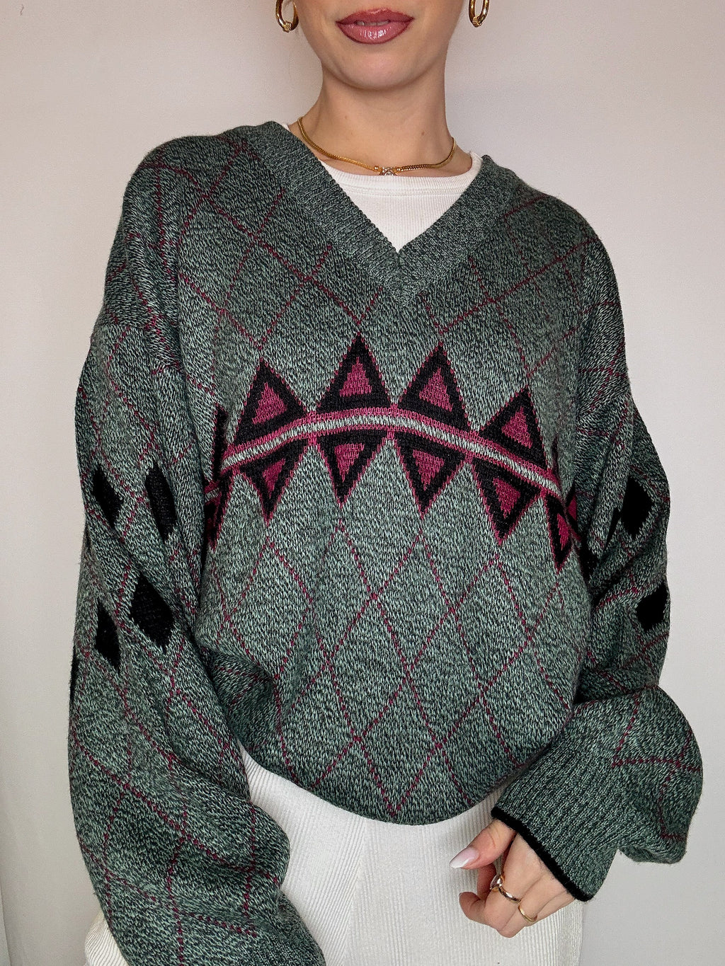Vintage navy argyl knit sweater L