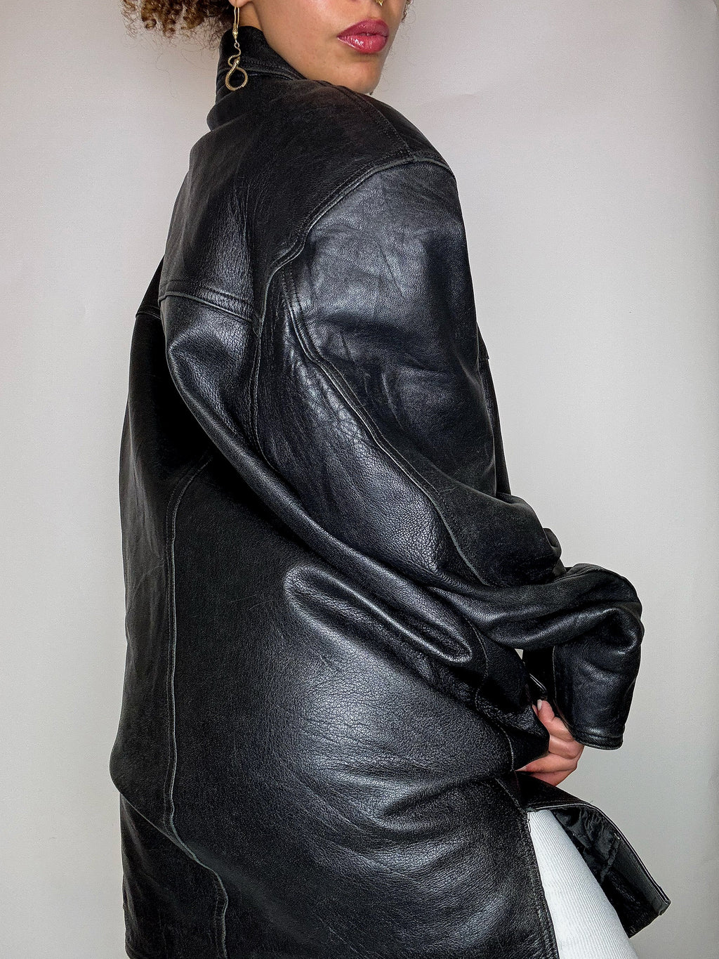 Long black straight vintage leather jacket L