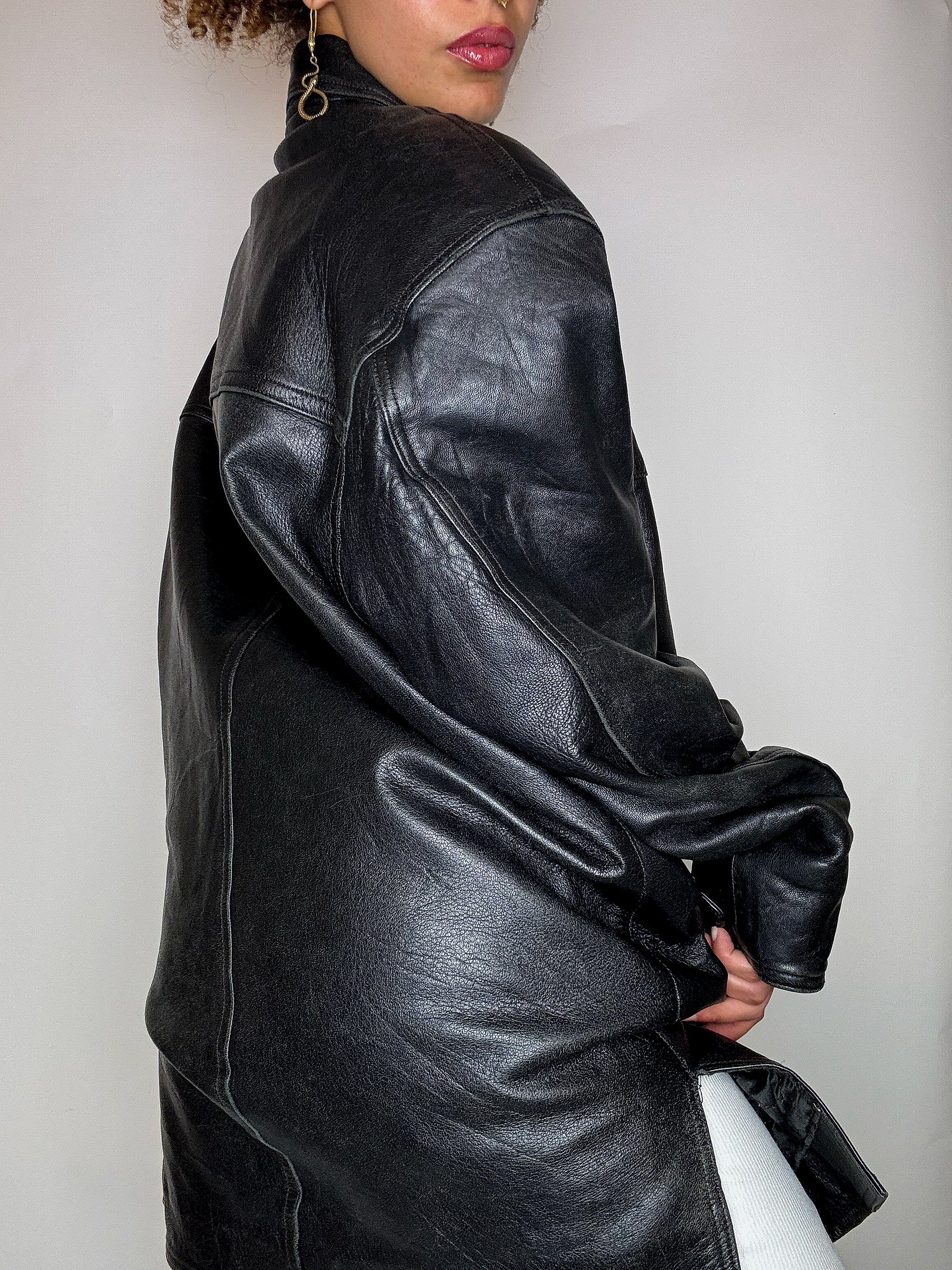 Long black straight vintage leather jacket L