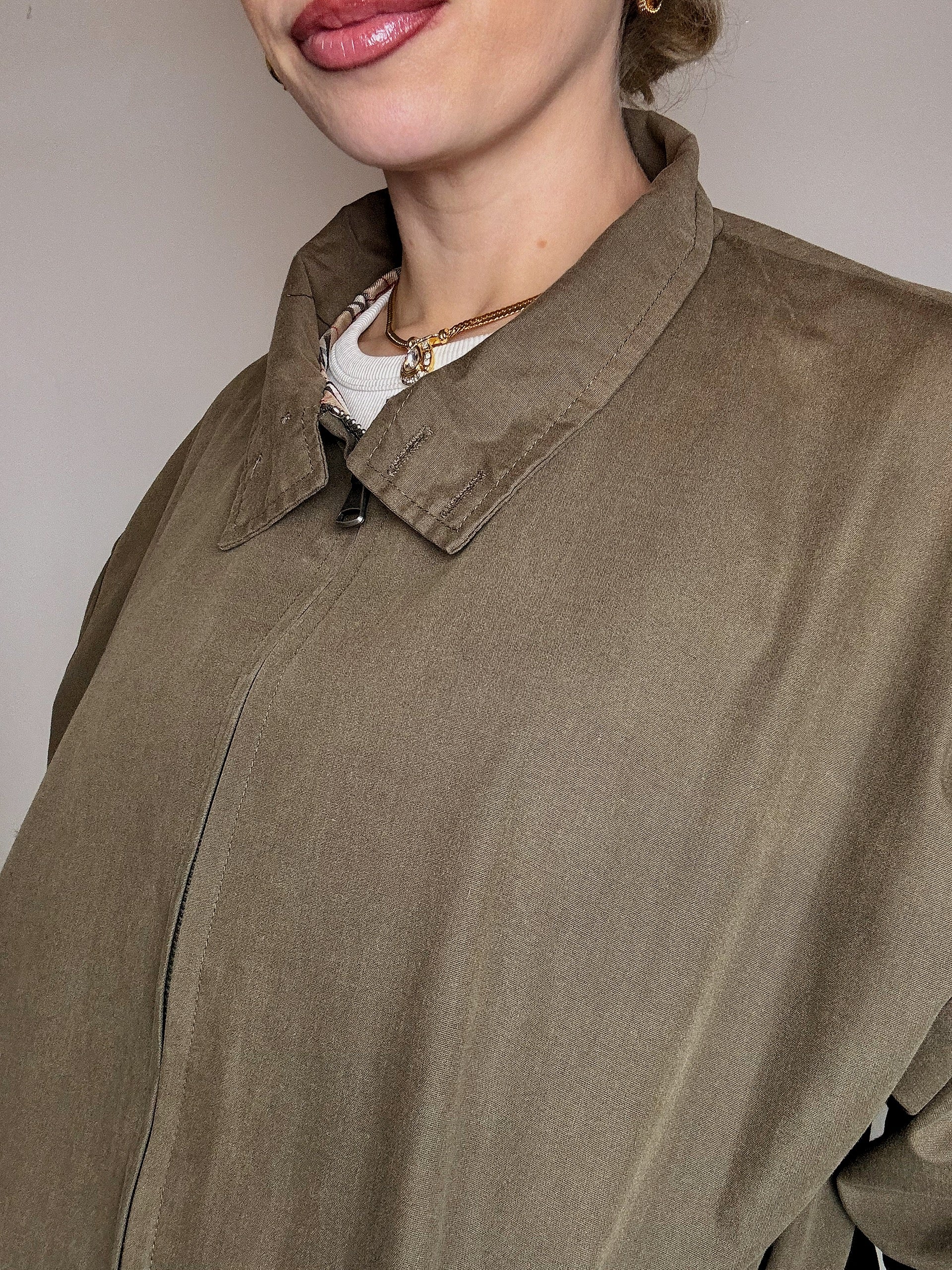 Vintage L/XL burgunderfarbene Seidenjacke