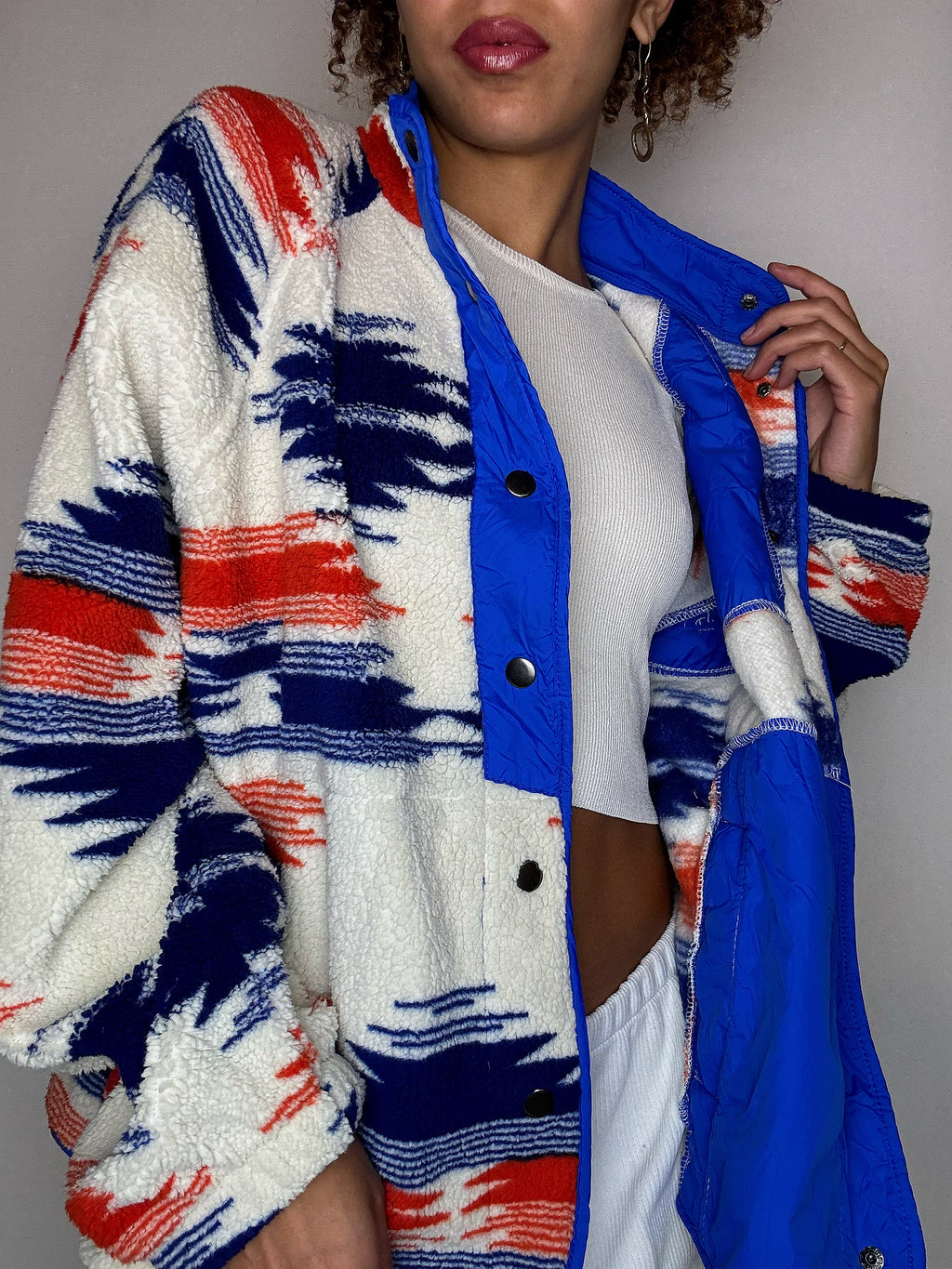 Polaire blanche bleu et rouge M/L vintage