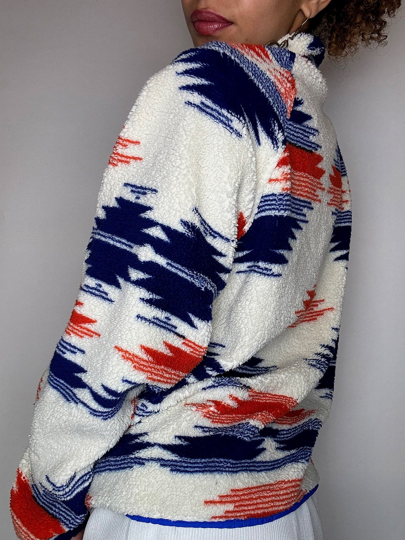 Polaire blanche bleu et rouge M/L vintage