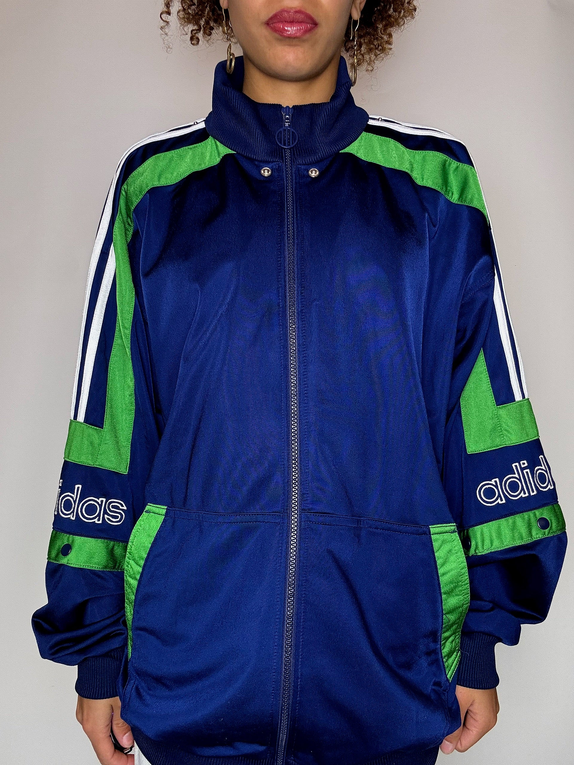 Vintage-Sportjacke von ADIDAS in Marineblau und Grün, Größe L