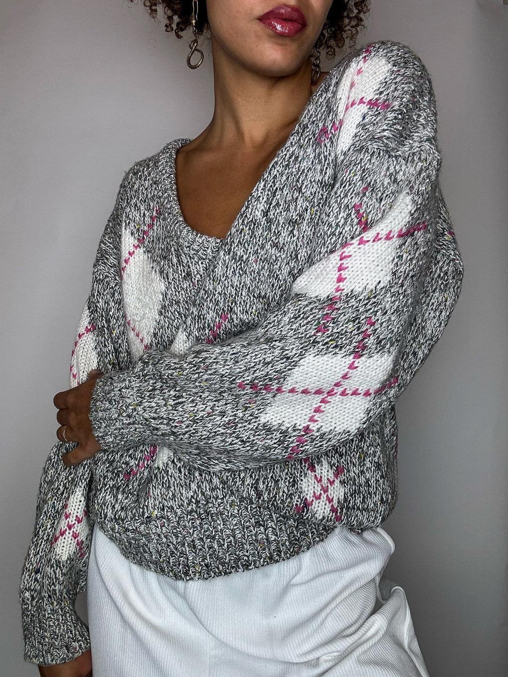 Pull gris à carreaux losanges rose M vintage