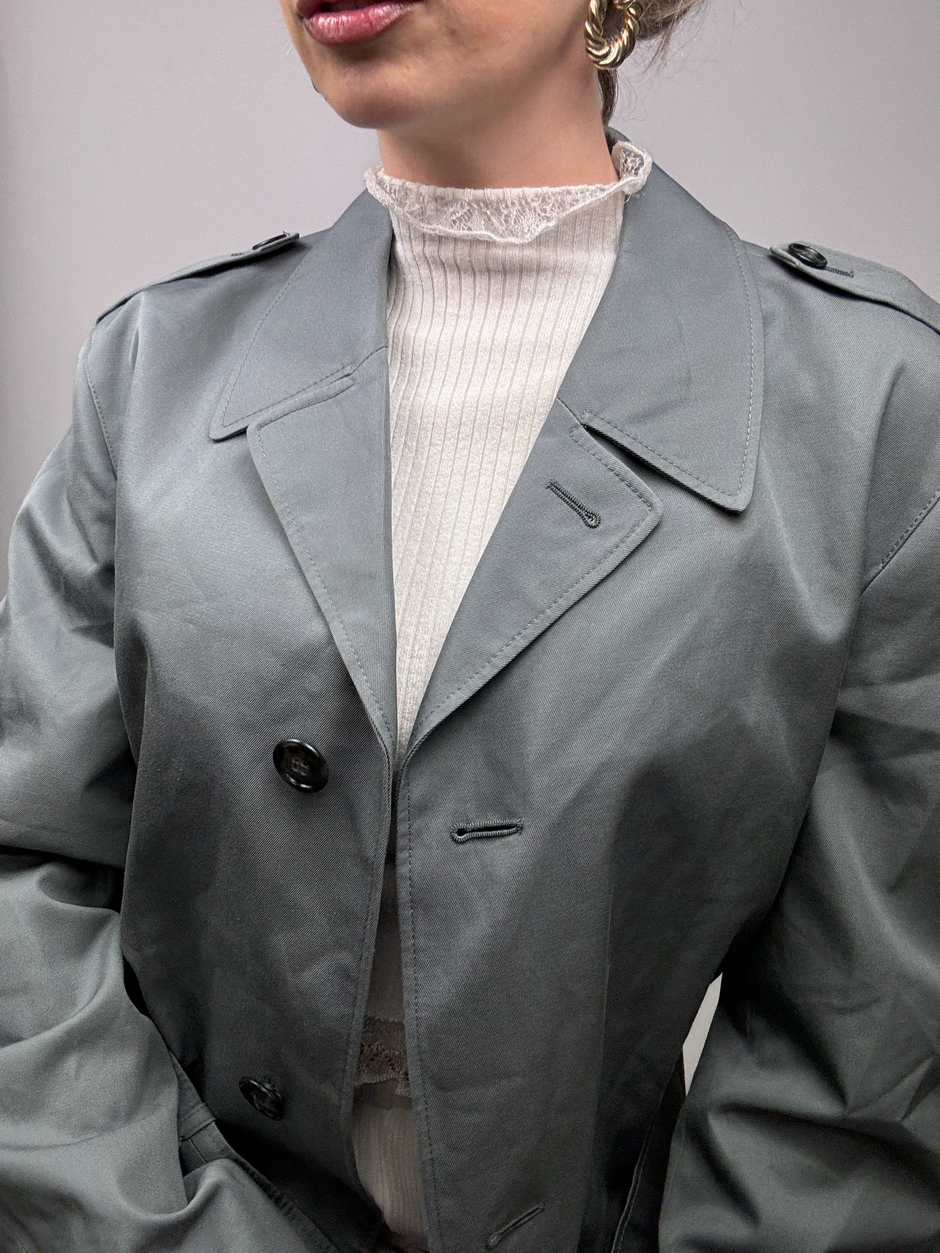 Light duck blue trenchcoat L/XL vintage