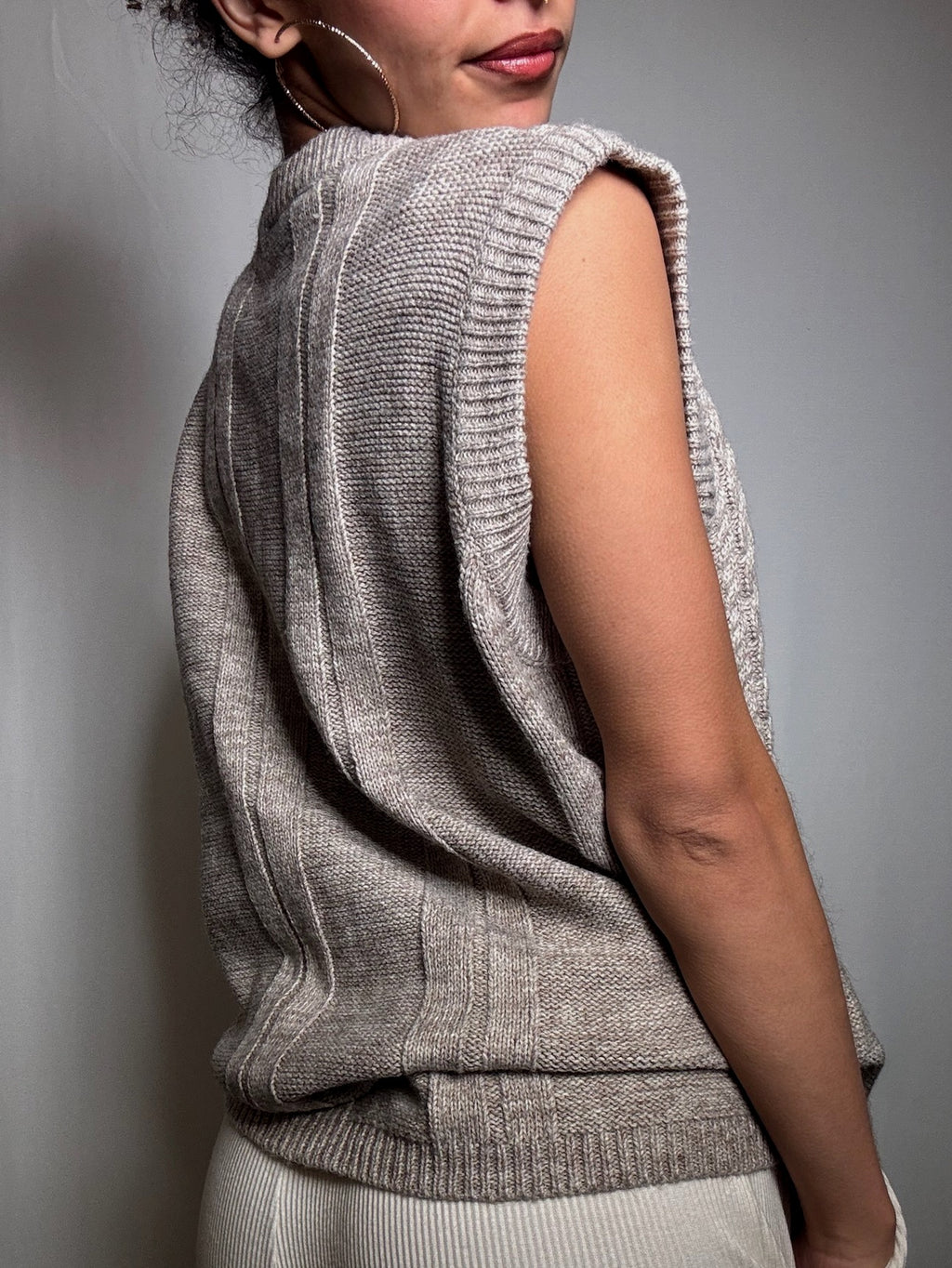 Vintage L beige knitted button-up cardigan