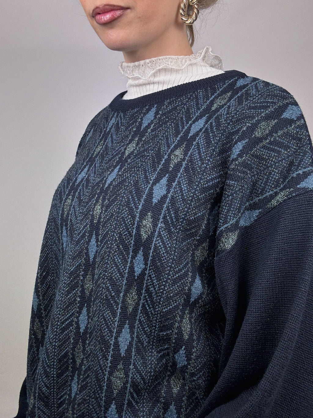 Blue striped crew neck sweater with vintage patterns M/L