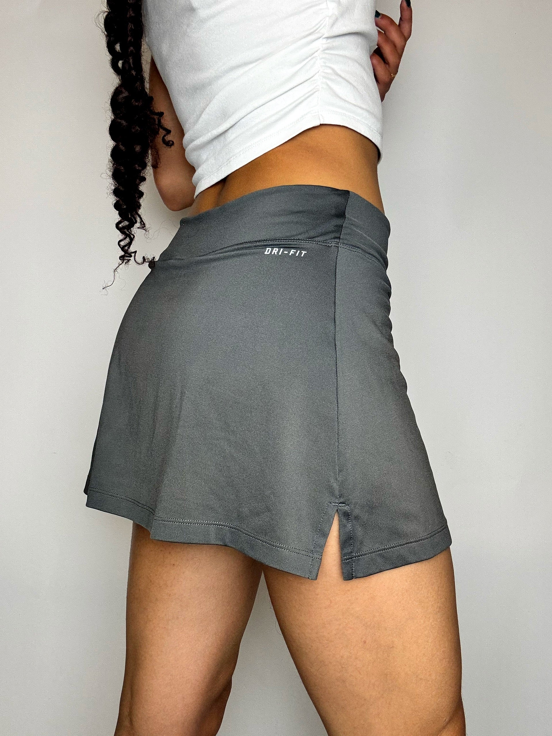 Jupe short grise NIKE S vintage