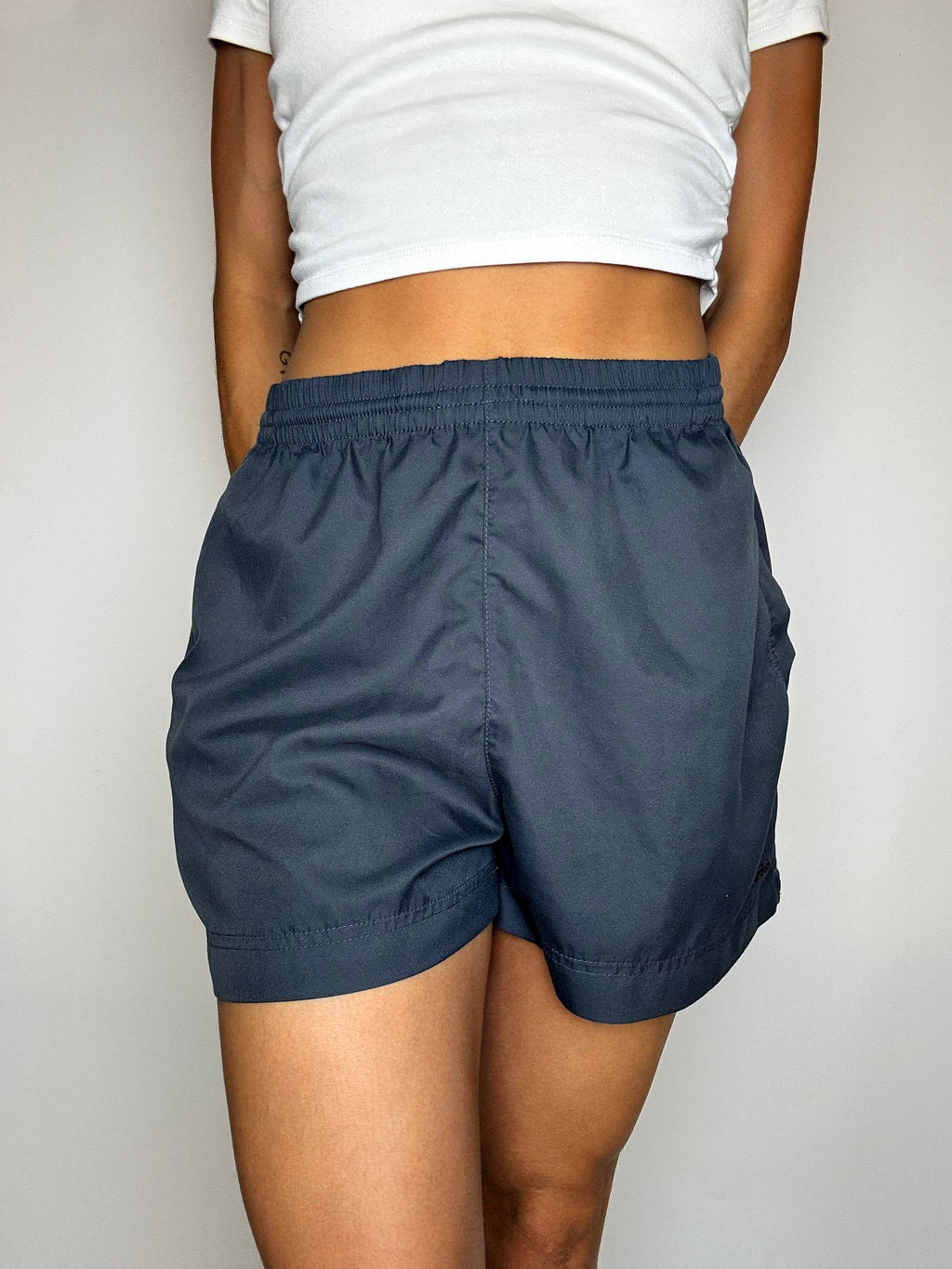 Short de sport gris foncé ADIDAS M/L vintage