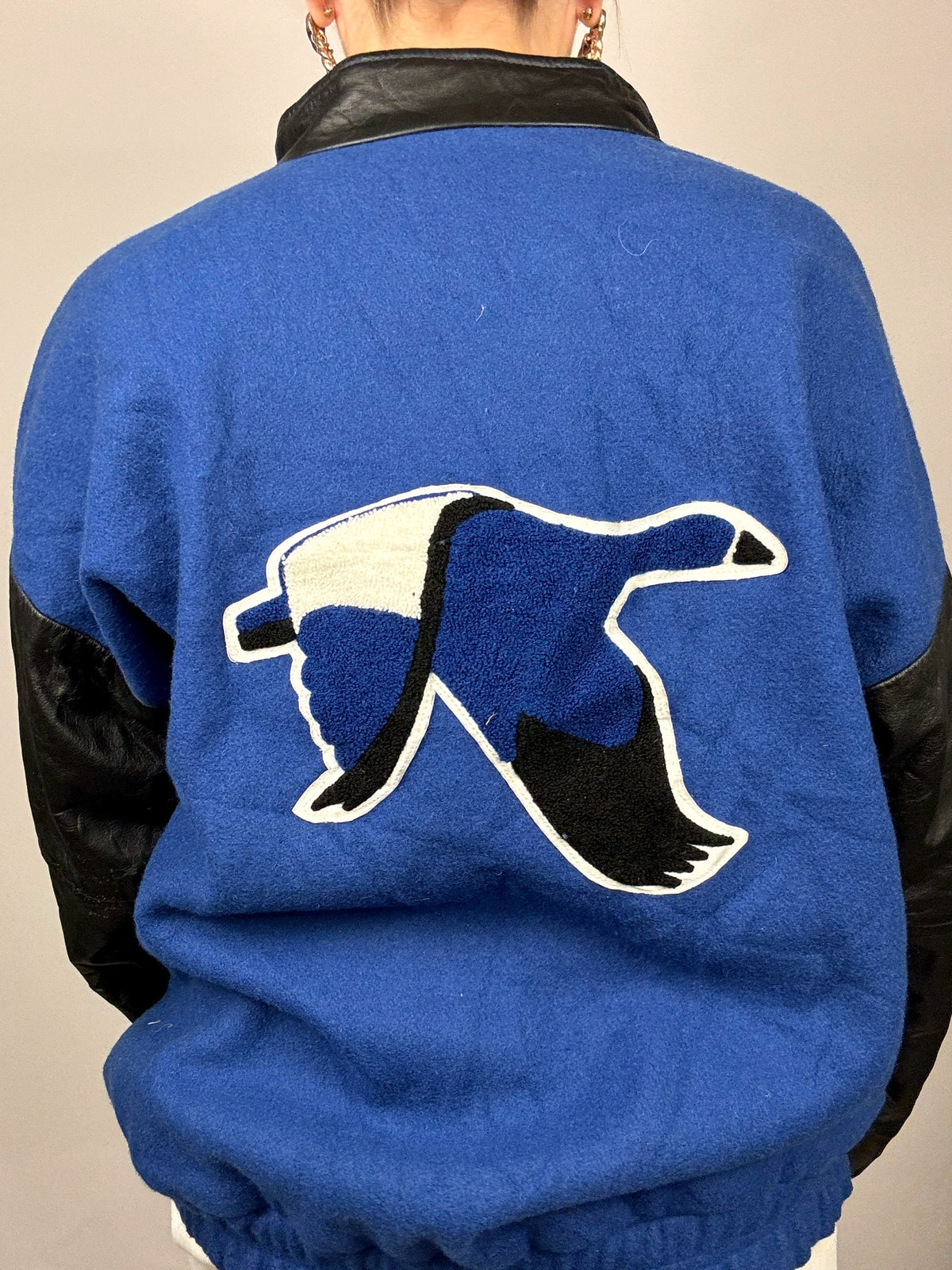 Vintage blau-schwarze Zwei-Material-Bomberjacke L
