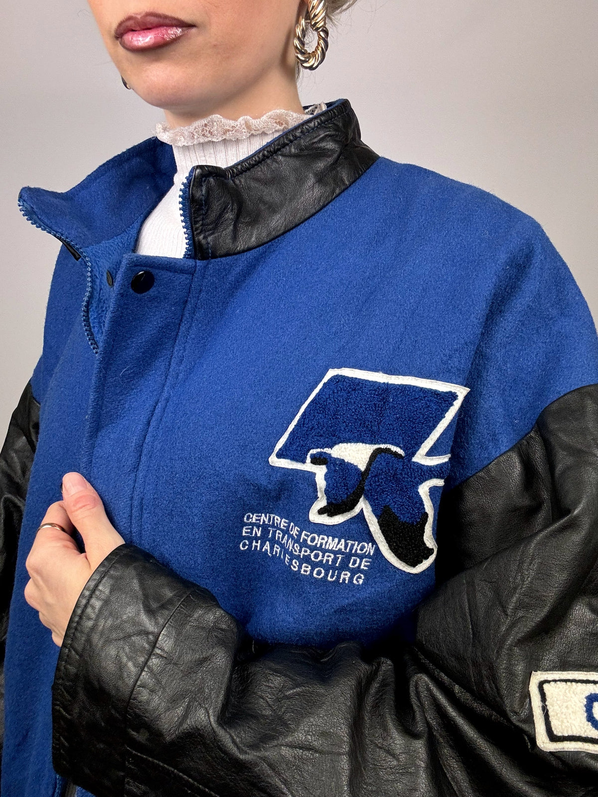 Vintage blau-schwarze Zwei-Material-Bomberjacke L