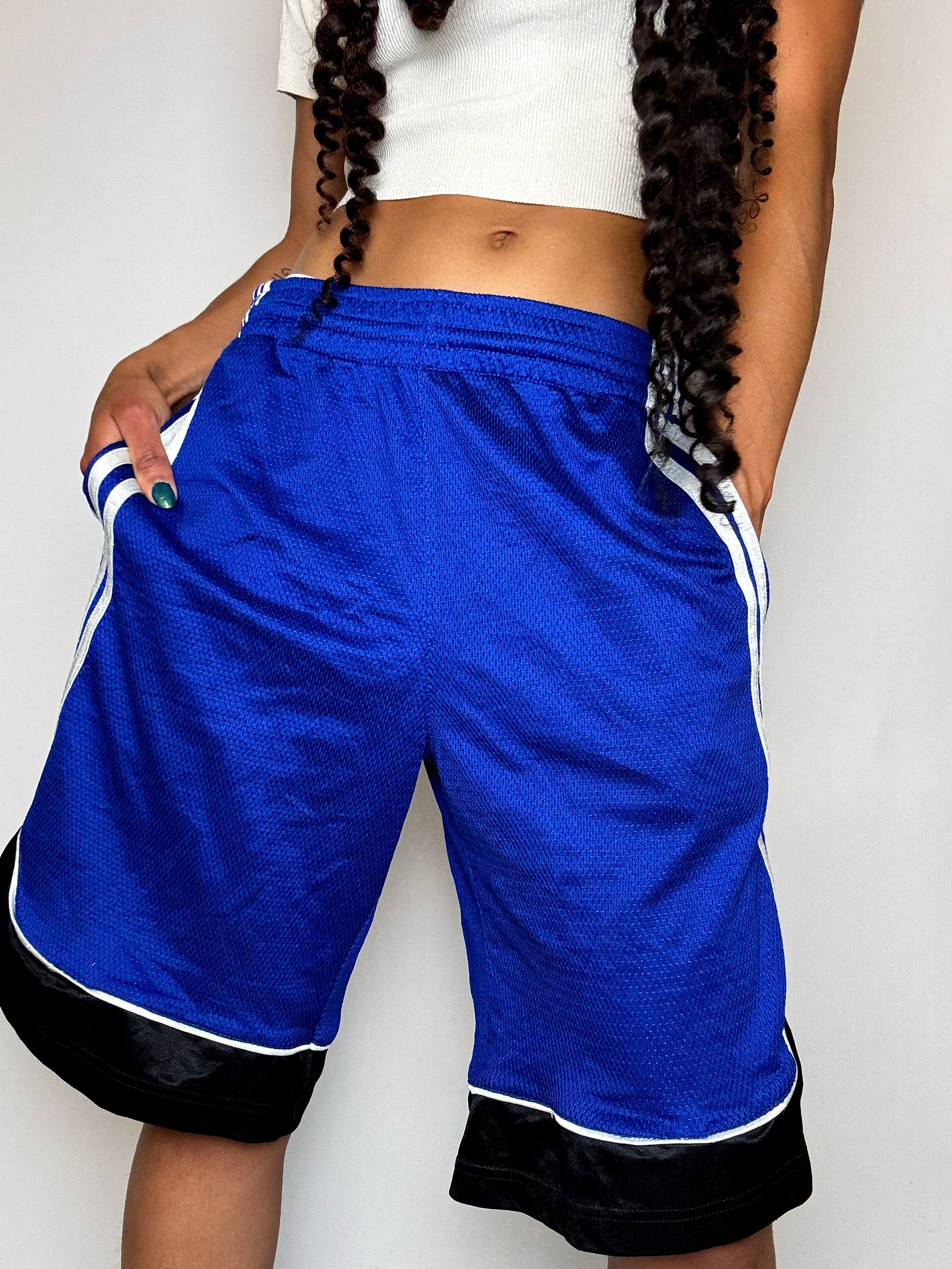 Vintage blaue Adidas S Basketballshorts