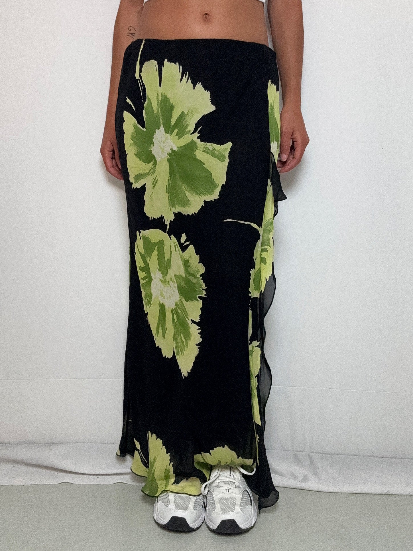 Jupe longue noire à fleurs vertes L vintage