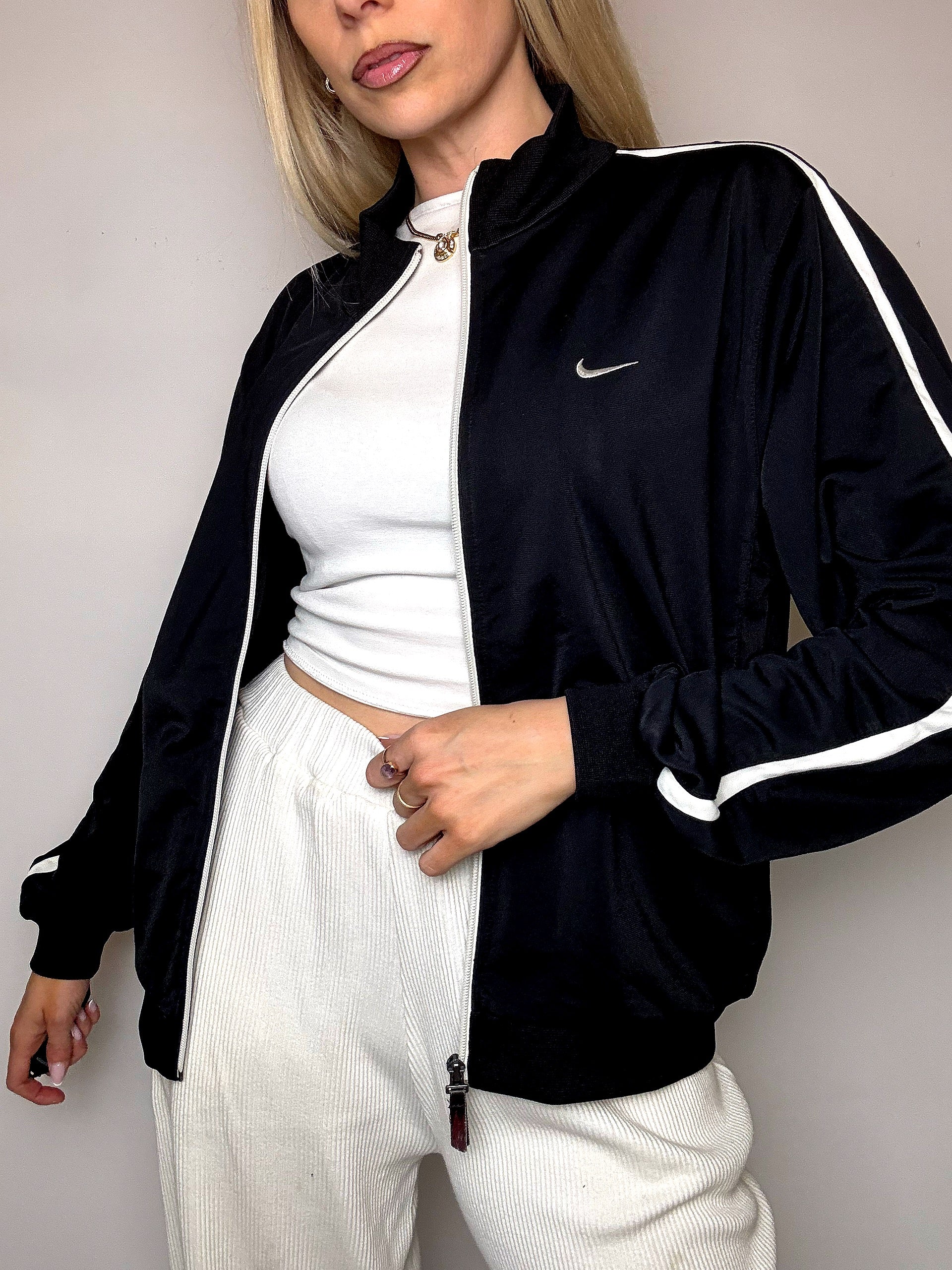 ADIDAS L vintage black sports jacket