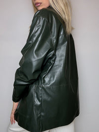 Vintage XL lange burgunderfarbene Lacklederjacke