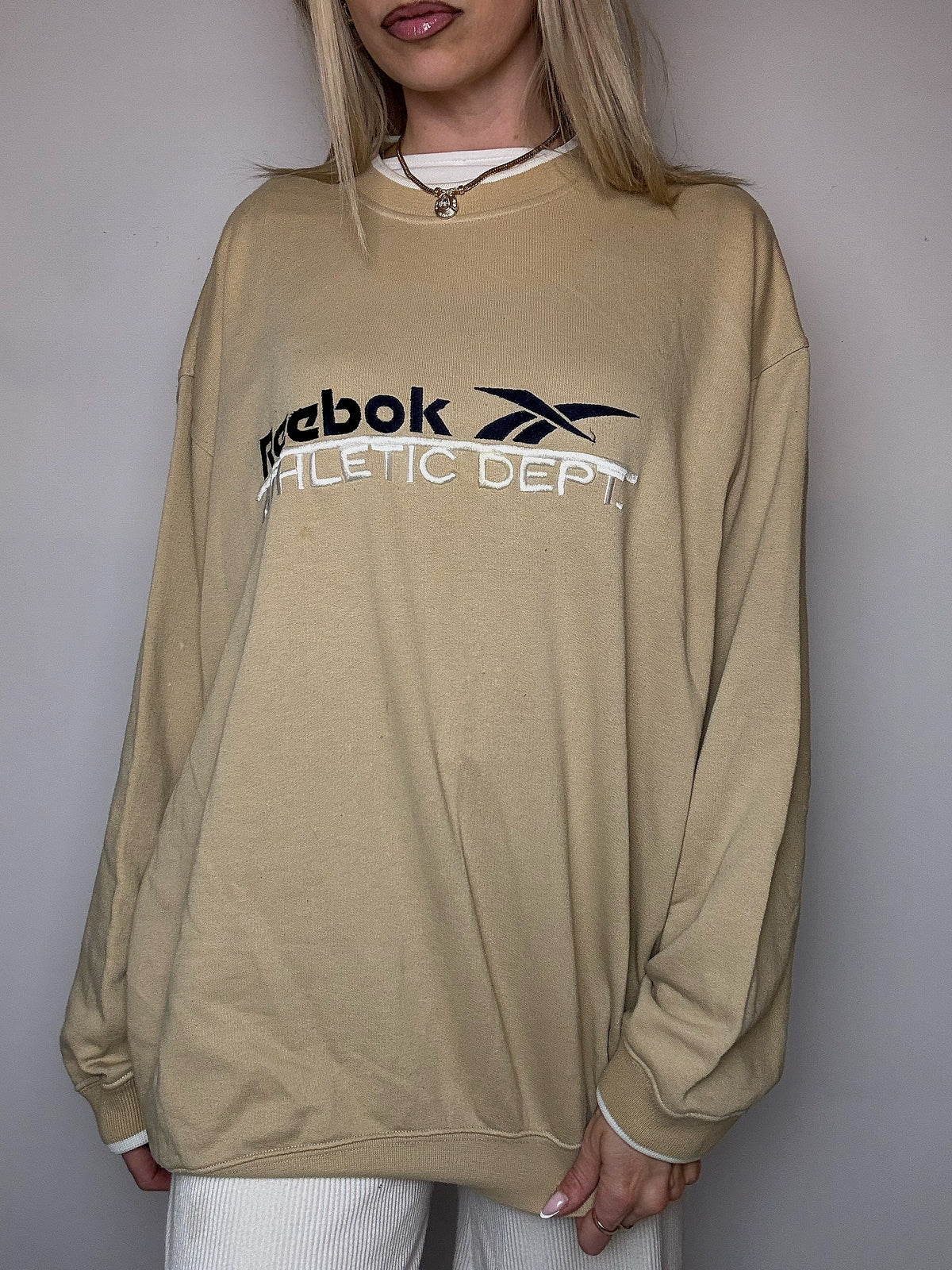 Beiges Sweatshirt mit Rundhalsausschnitt im Vintage-Stil