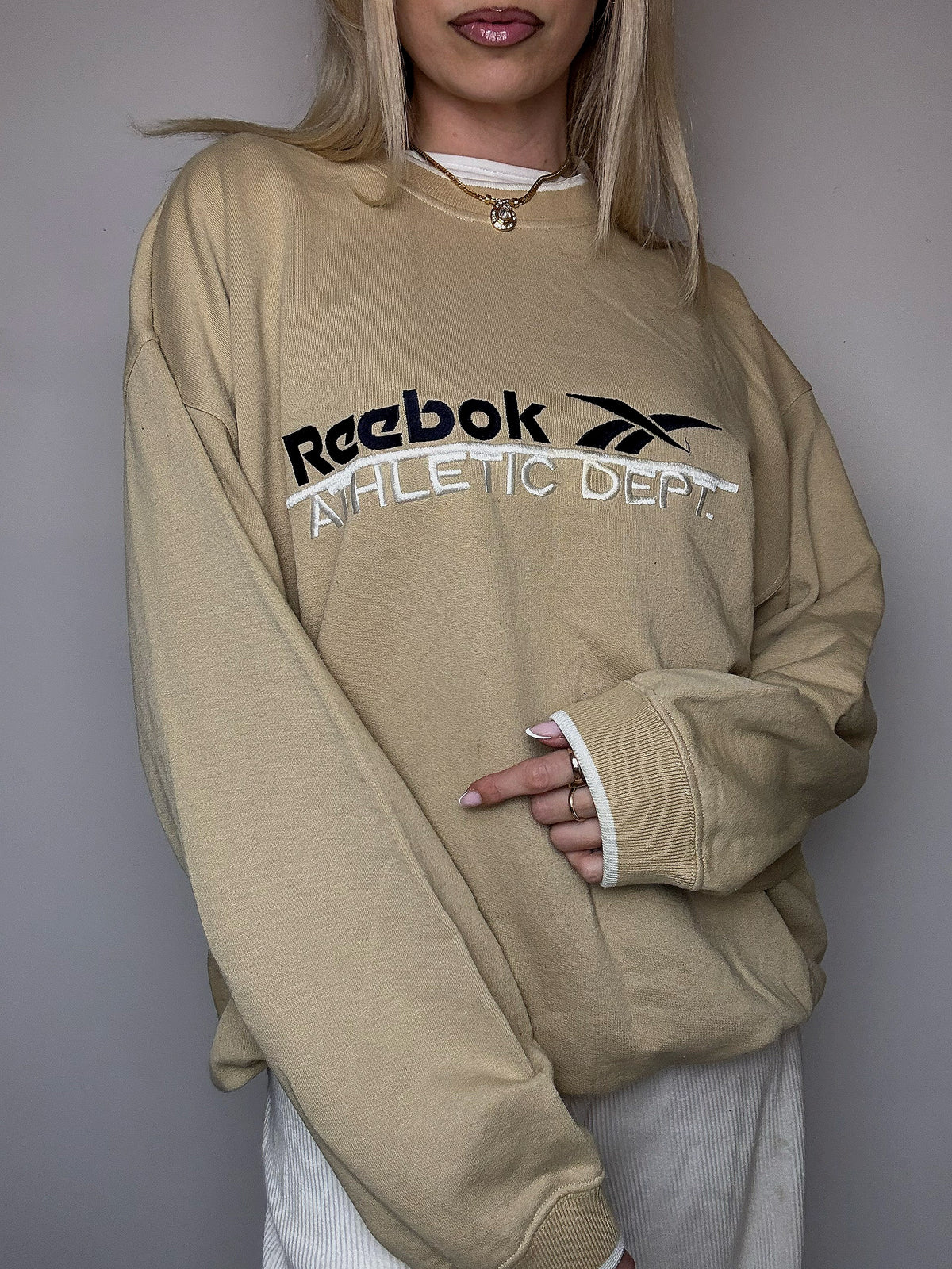 Beiges Sweatshirt mit Rundhalsausschnitt im Vintage-Stil