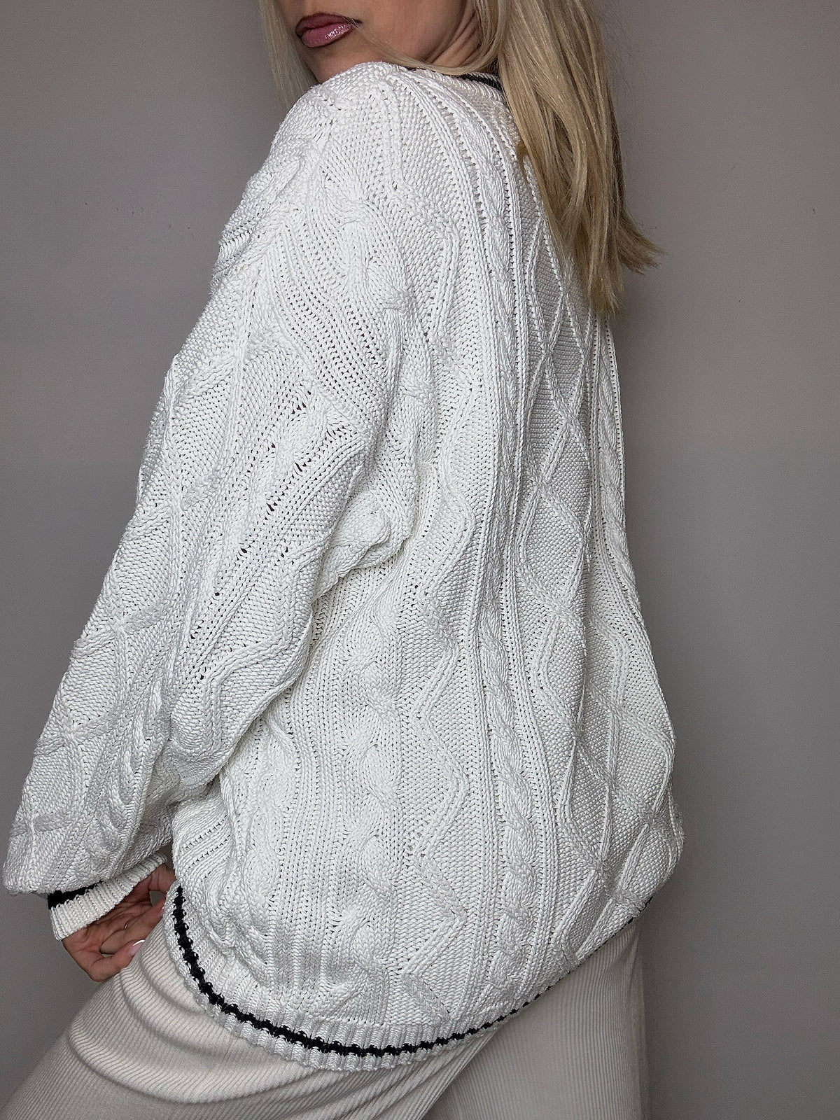 Vintage beige cricket sweater M