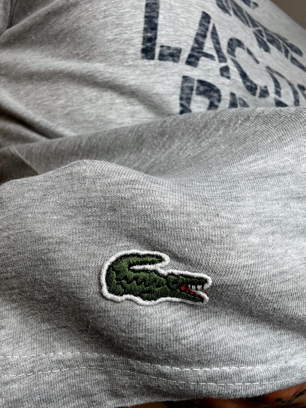 LACOSTE L/XL Vintage-Poloshirt im T-Shirt-Stil in Pink