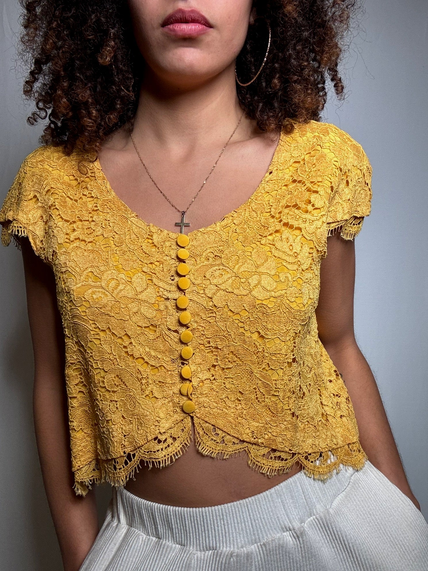 Top en dentelle jaune S/M vintage