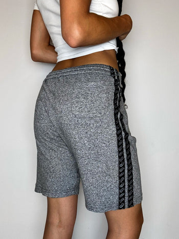 Short en molleton gris ASICS L vintage