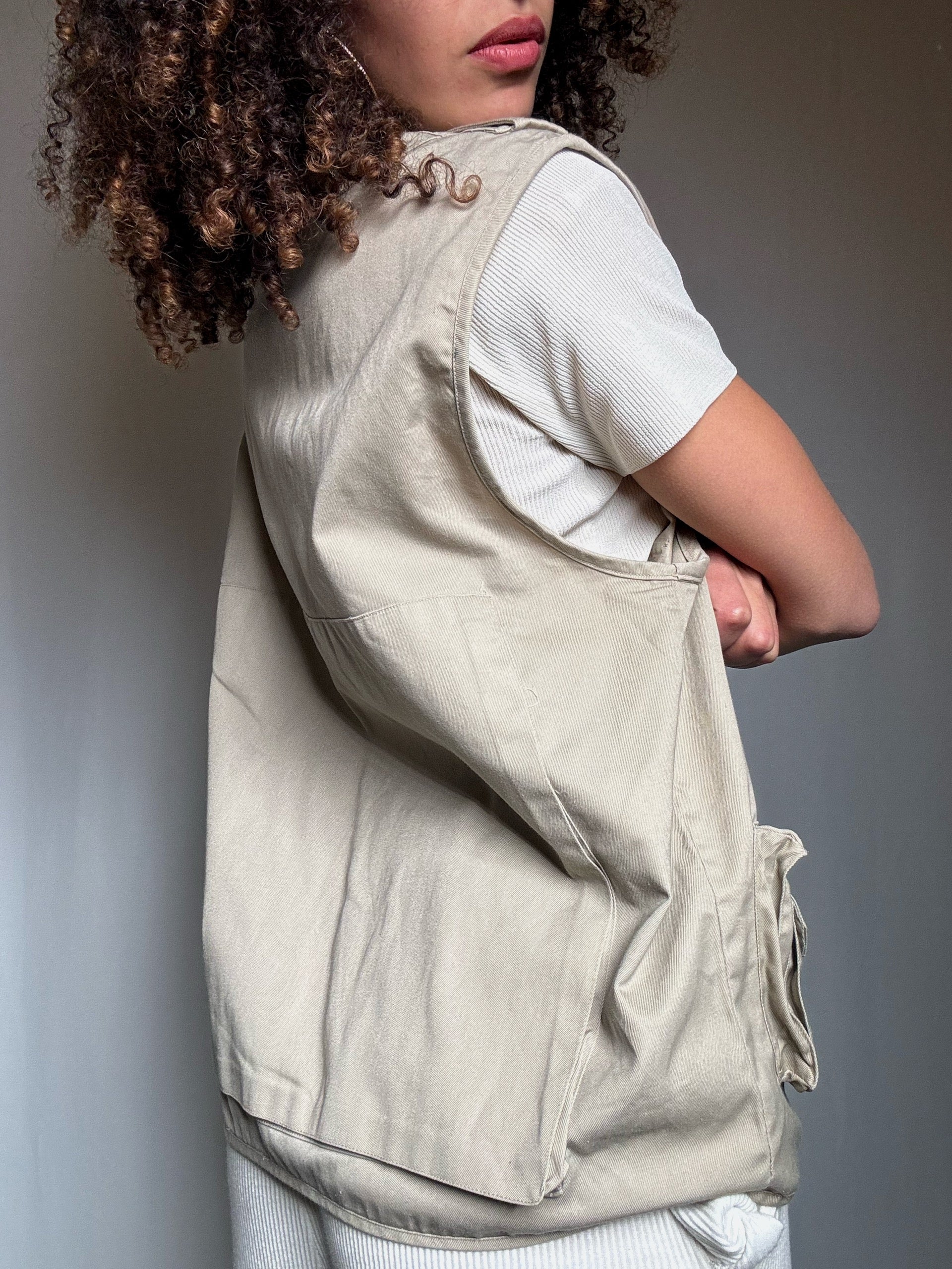 Vintage L beige pocket vest